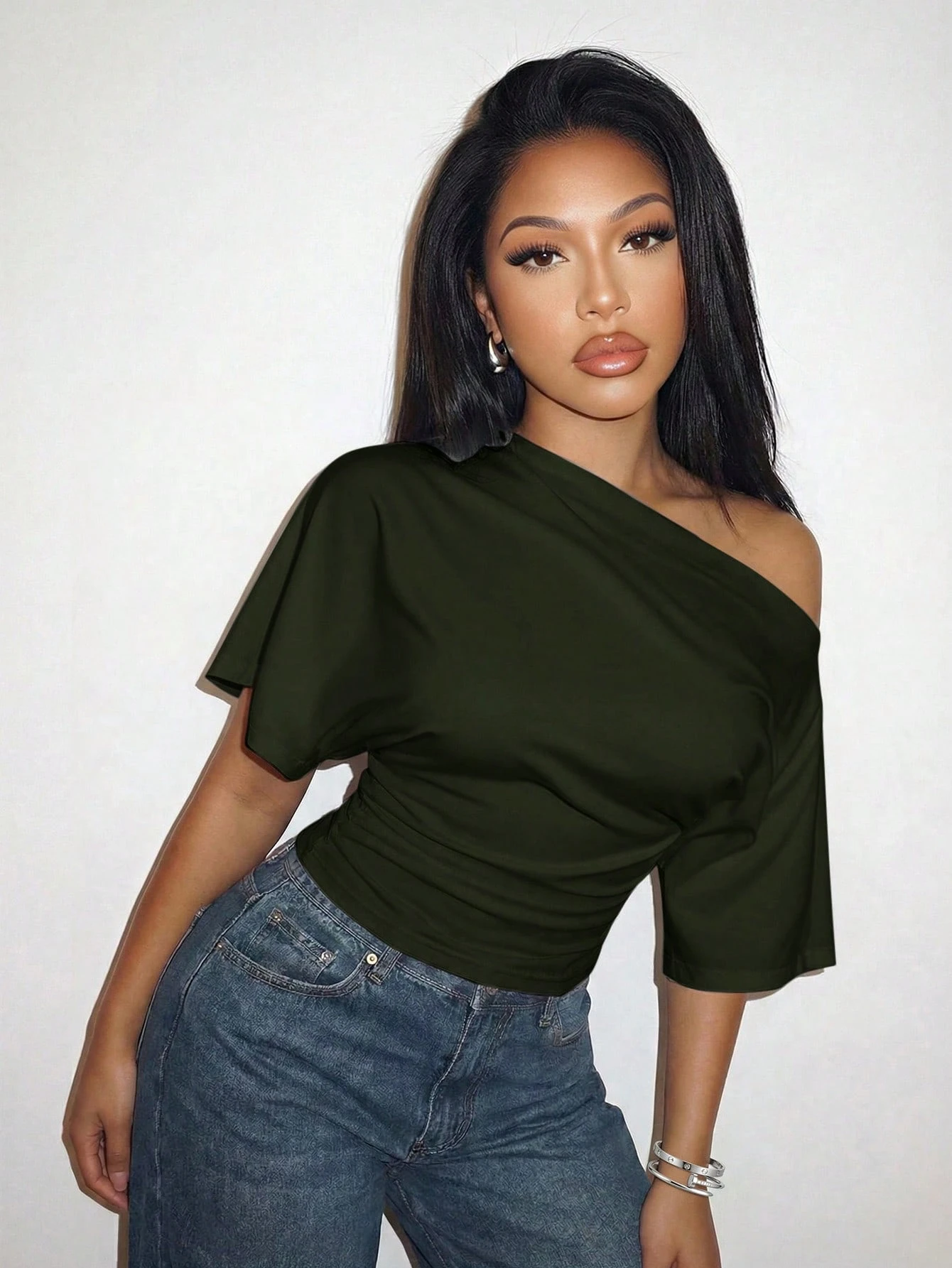 Slaydiva Top de t-shirt blanc ample à épaules dénudées, plissé à la taille, élégant et décontracté, idéal pour les fêtes, les sorties romantiques, les anniversaires ou les vacances à la plage au printemps/été