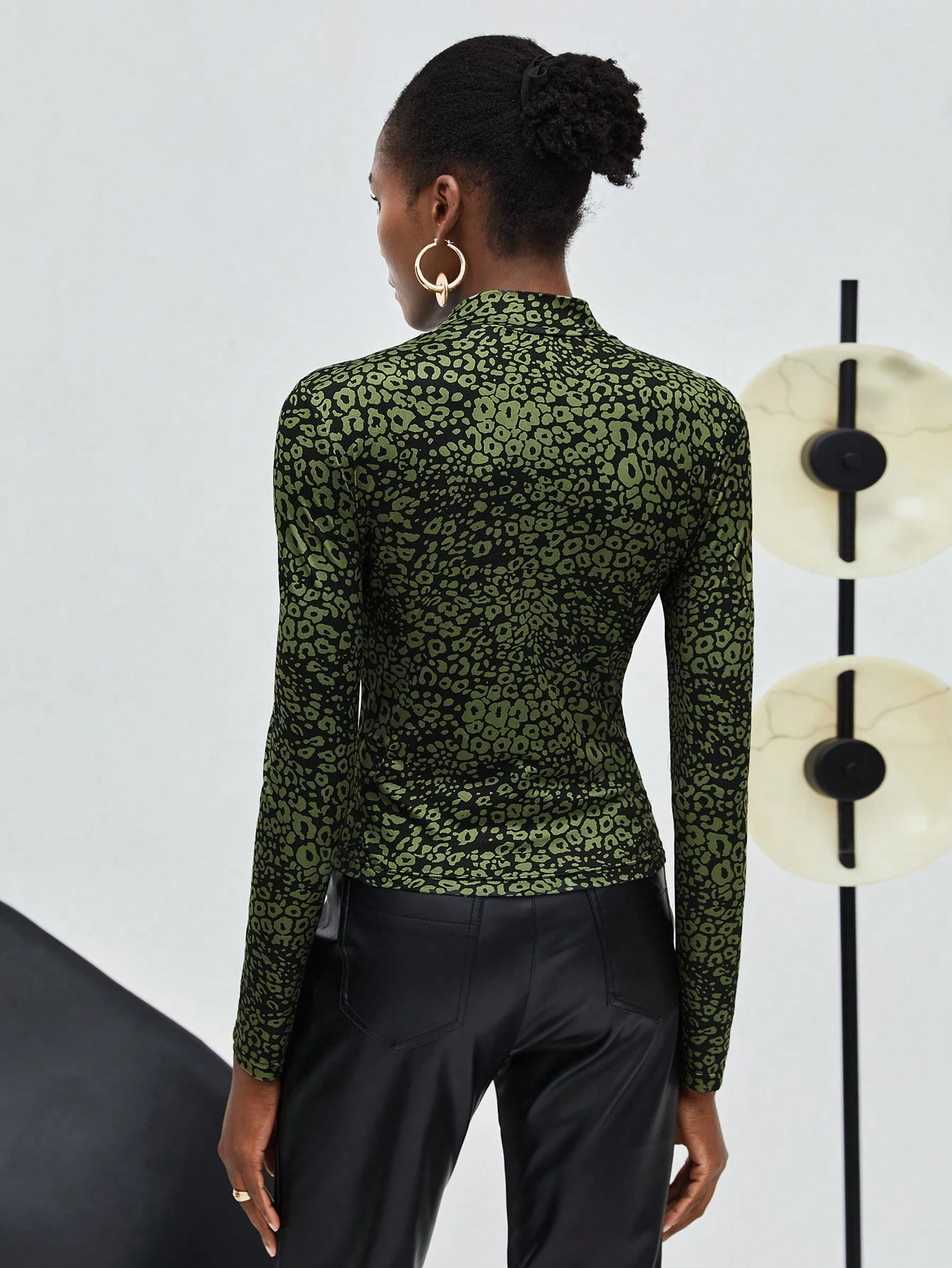 Maija T-shirt À Col Montant Léopard À Ruché — vue 2