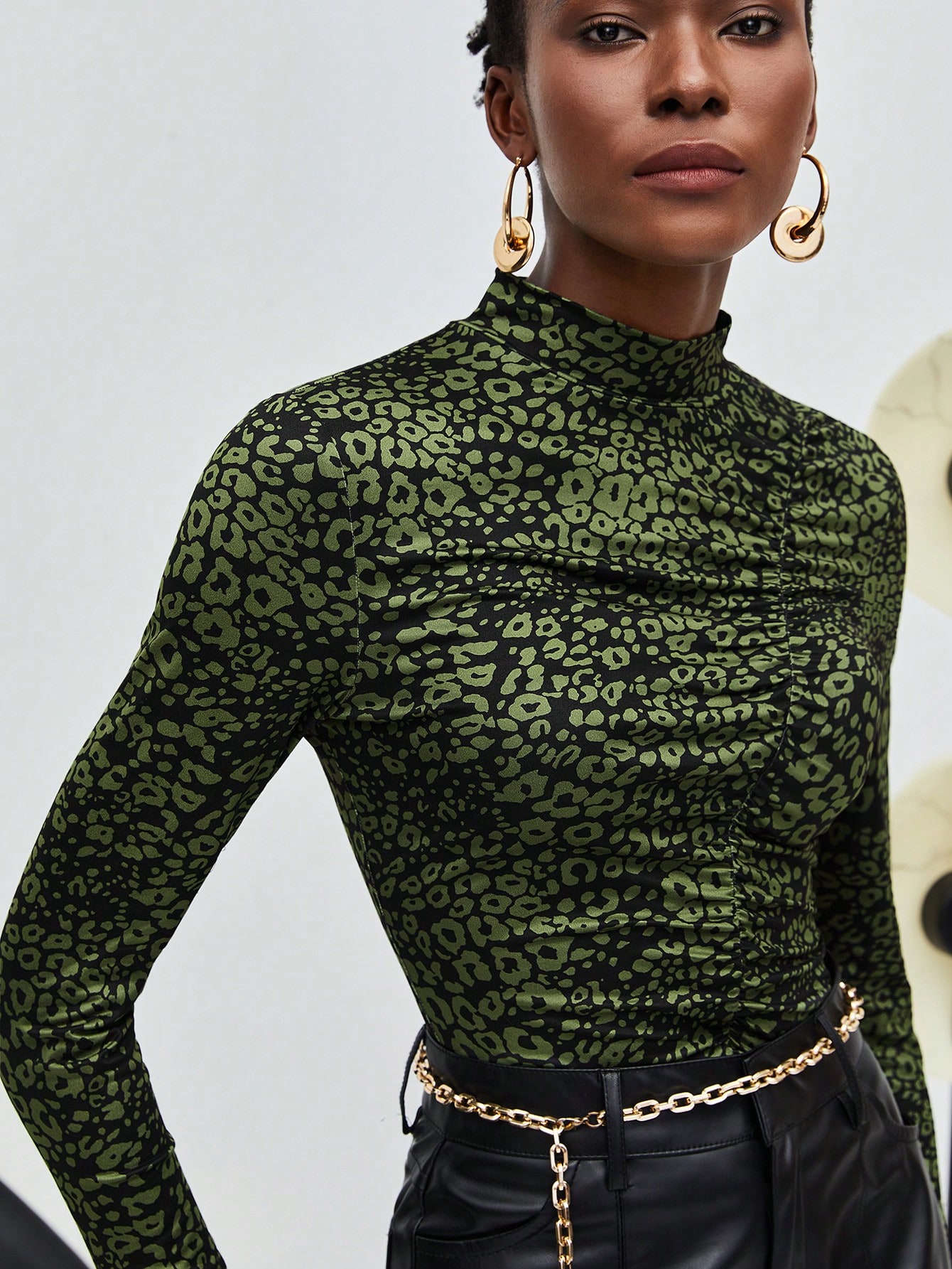 Maija T-shirt À Col Montant Léopard À Ruché — vue 3