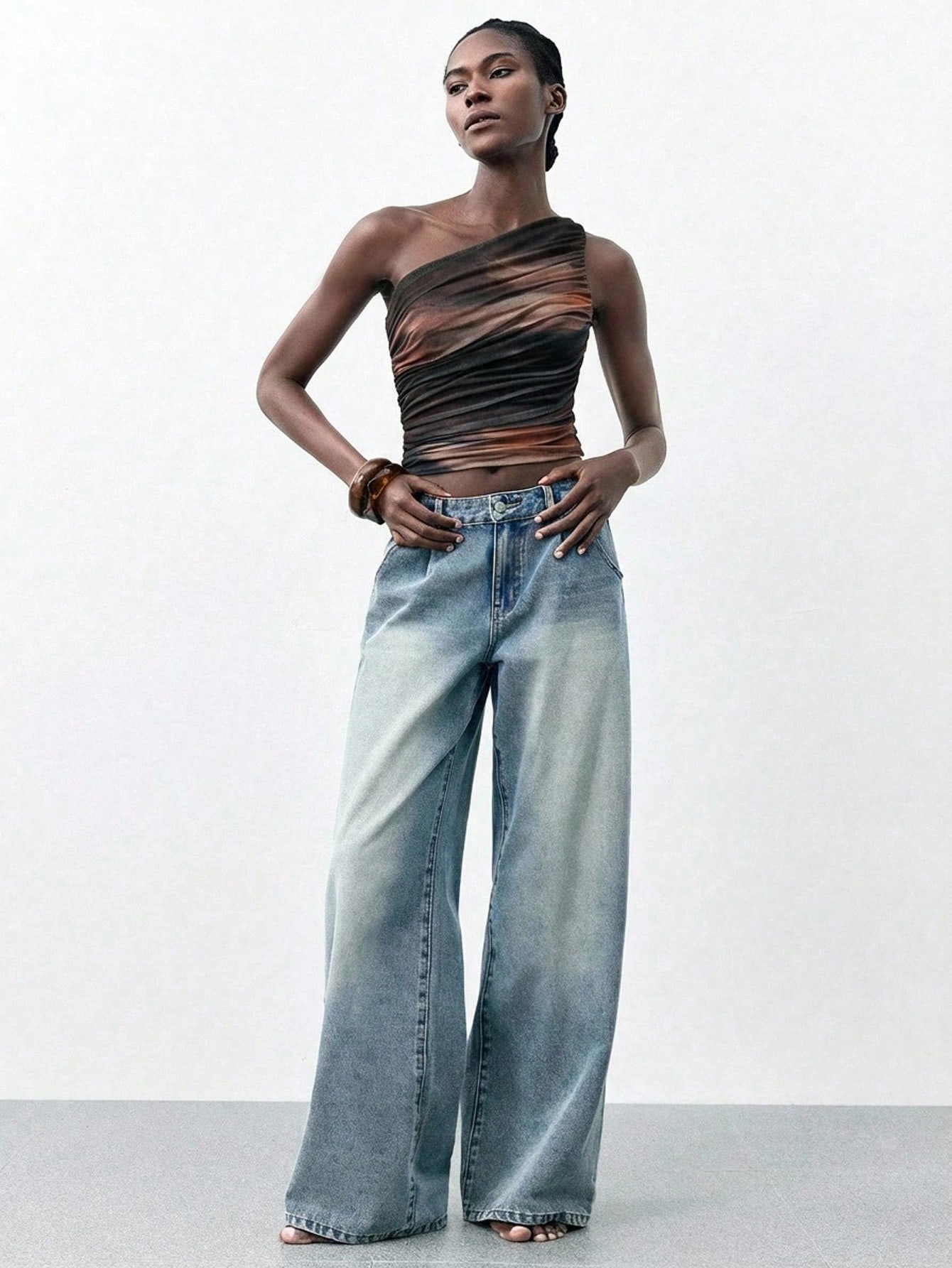 Maija Top femme printemps/été marron café, coupe asymétrique — vue 4