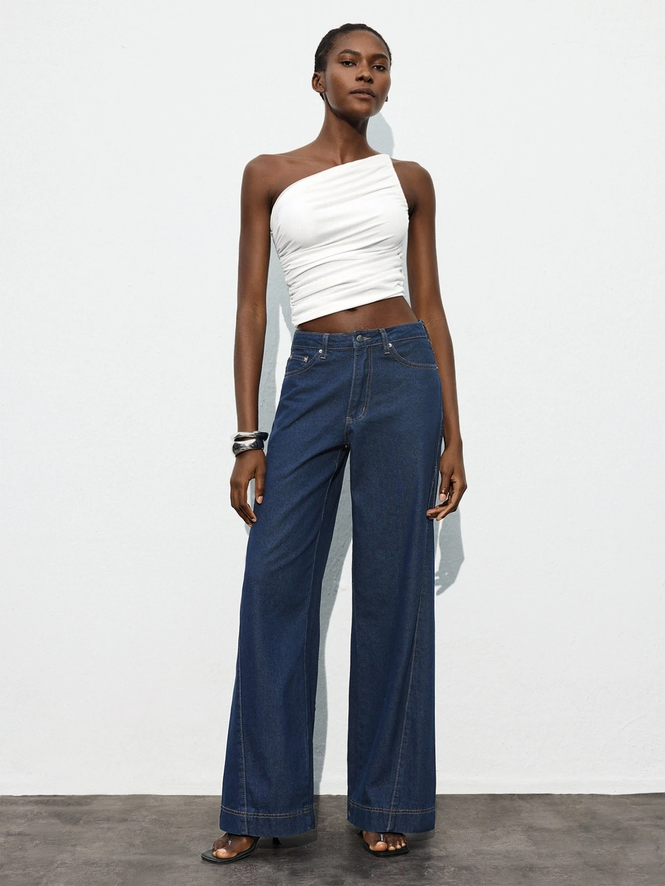 Maija Top femme printemps/été marron café, coupe asymétrique — vue 6