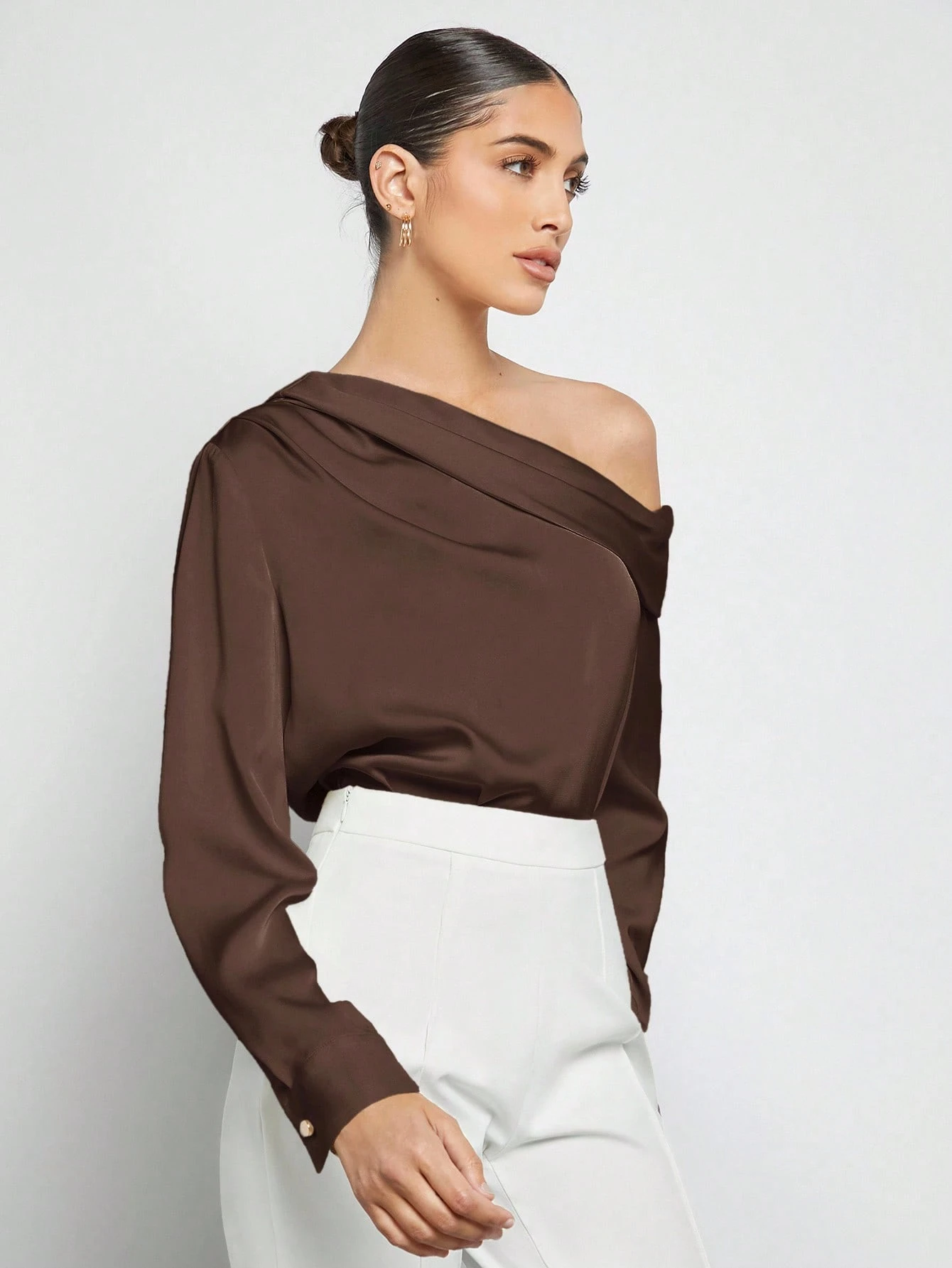 BizChic Blouse en satin plissée drapée à design asymétrique pour femmes, bleu poussiéreux, élégante pour l'été et le bureau, manches longues amples, style minimaliste business décontracté — vue 10