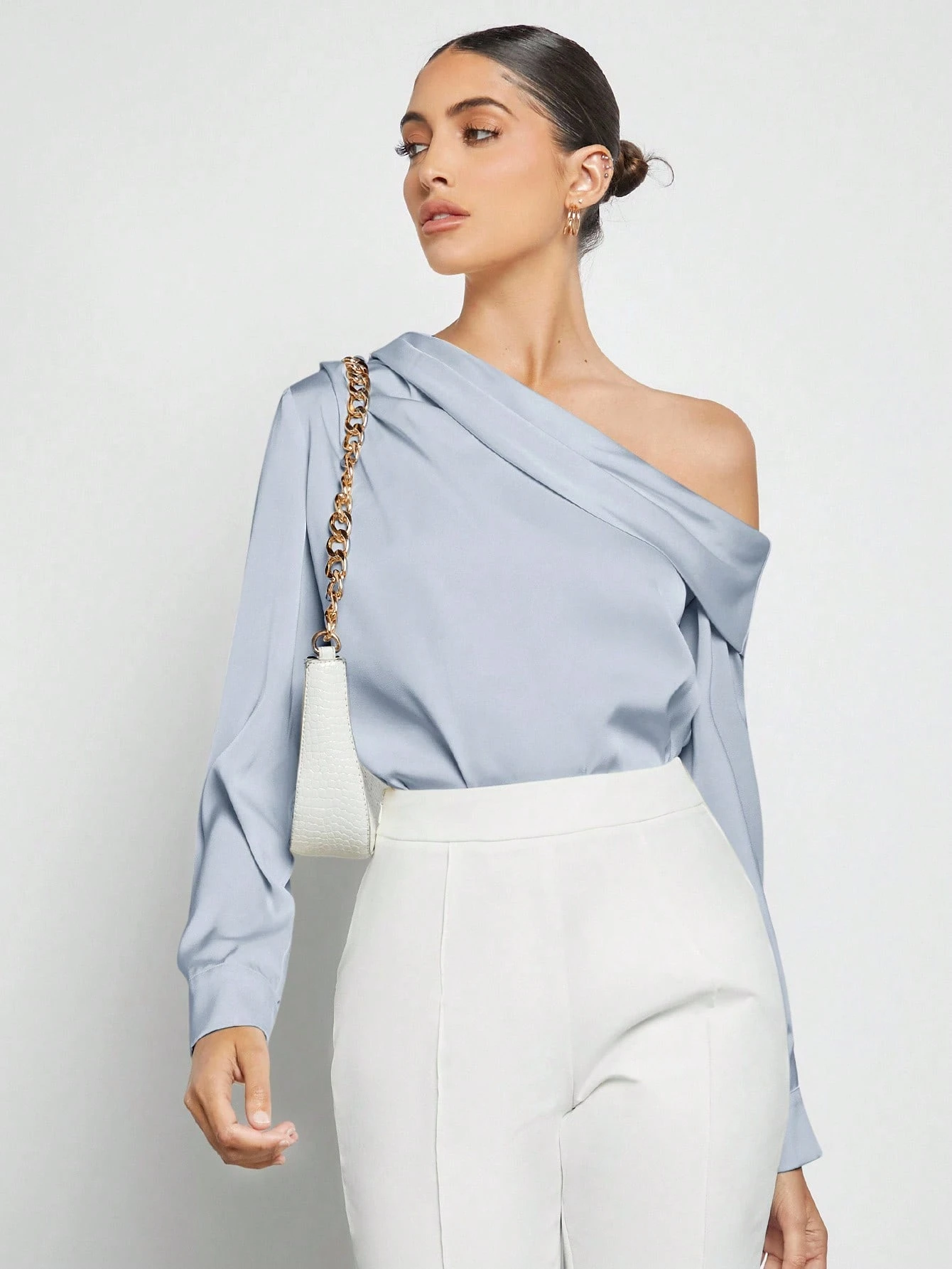 BizChic Blouse en satin plissée drapée à design asymétrique pour femmes, bleu poussiéreux, élégante pour l'été et le bureau, manches longues amples, style minimaliste business décontracté — vue 15