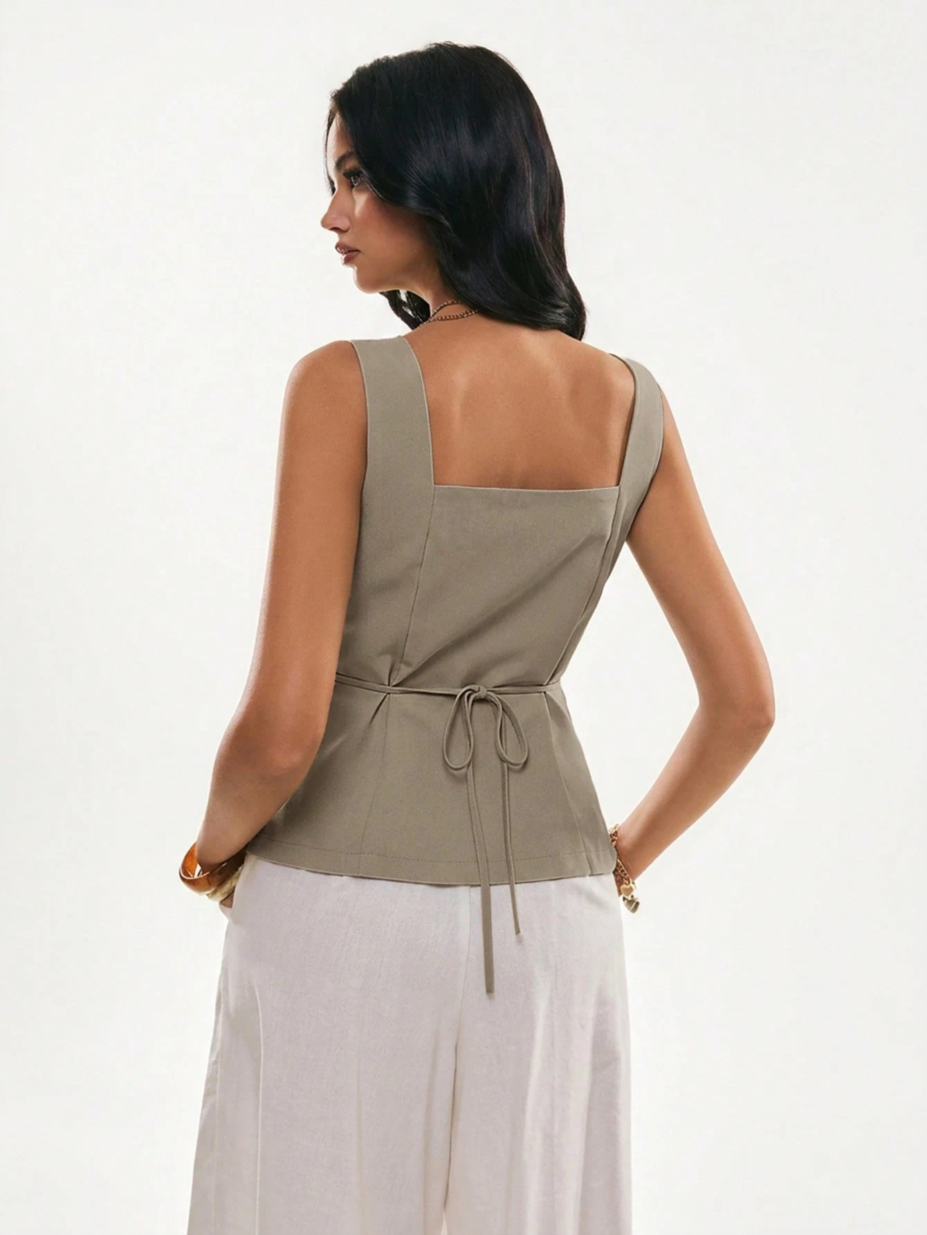 Poéselle Débardeur minimaliste pour femmes avec boutons noirs et accent métallique — vue 12