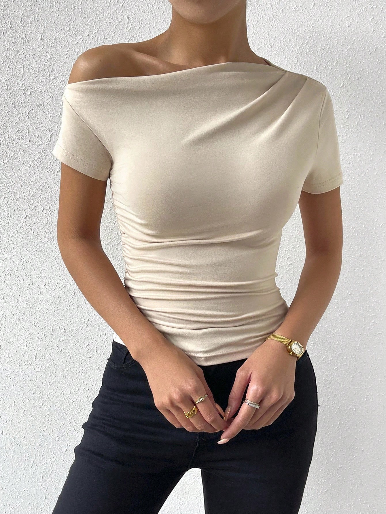 Elenzga T-shirt casual plissé à manches courtes avec épaule oblique de couleur unie — vue 9