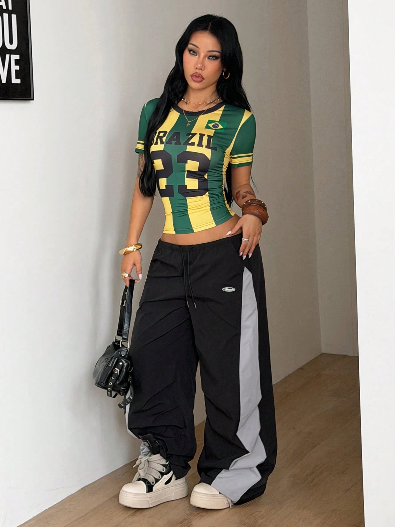 Coolane Top style maillot de basket pour femme avec imprimé lettres graphique Brésil jaune et vert, coton, streetwear d'été, city break, hip hop Y2K rétro vintage sport — vue 10