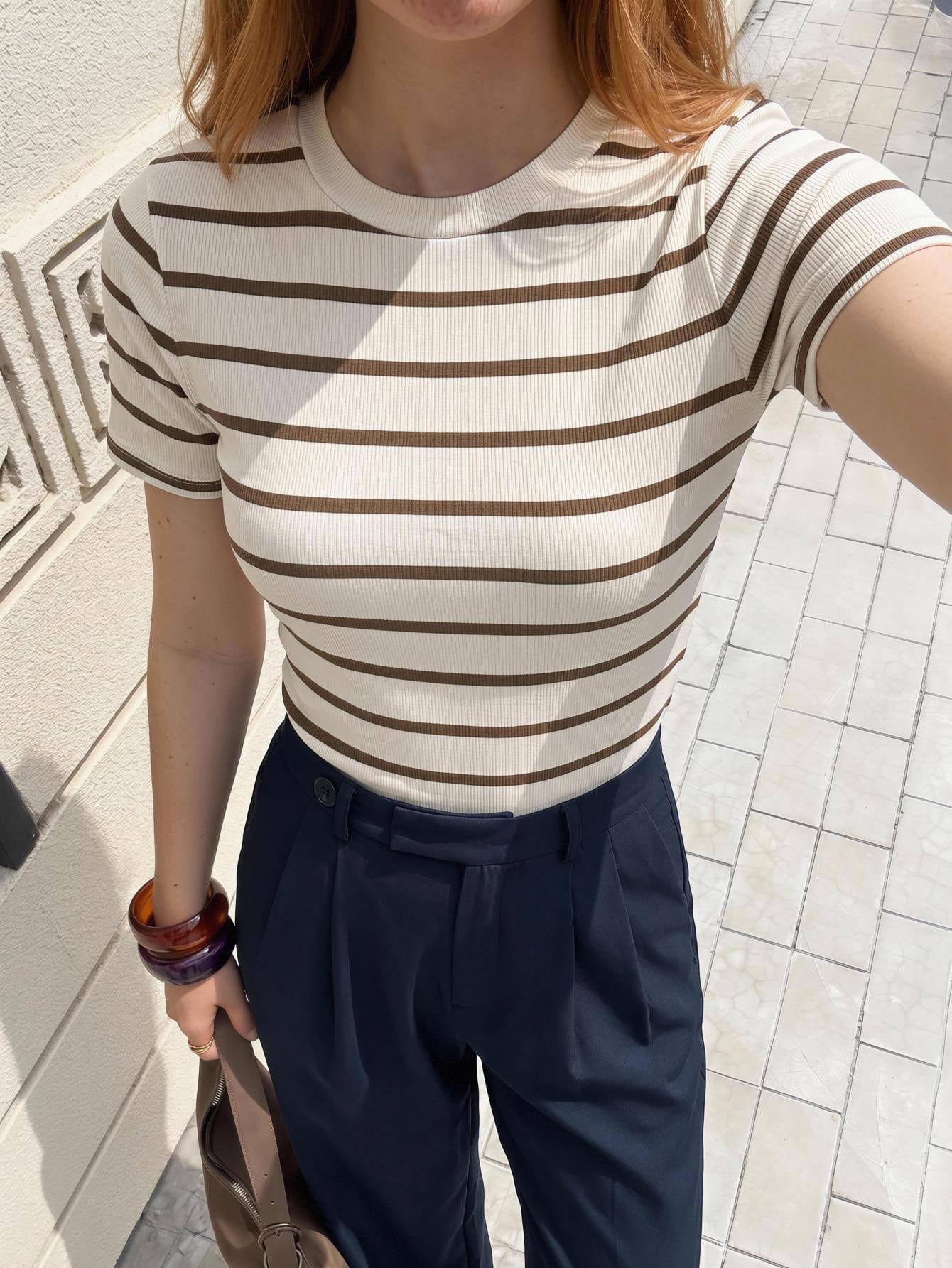 BizChic T-shirt femme à col montant rayé, manches courtes, coupe slim — vue 10