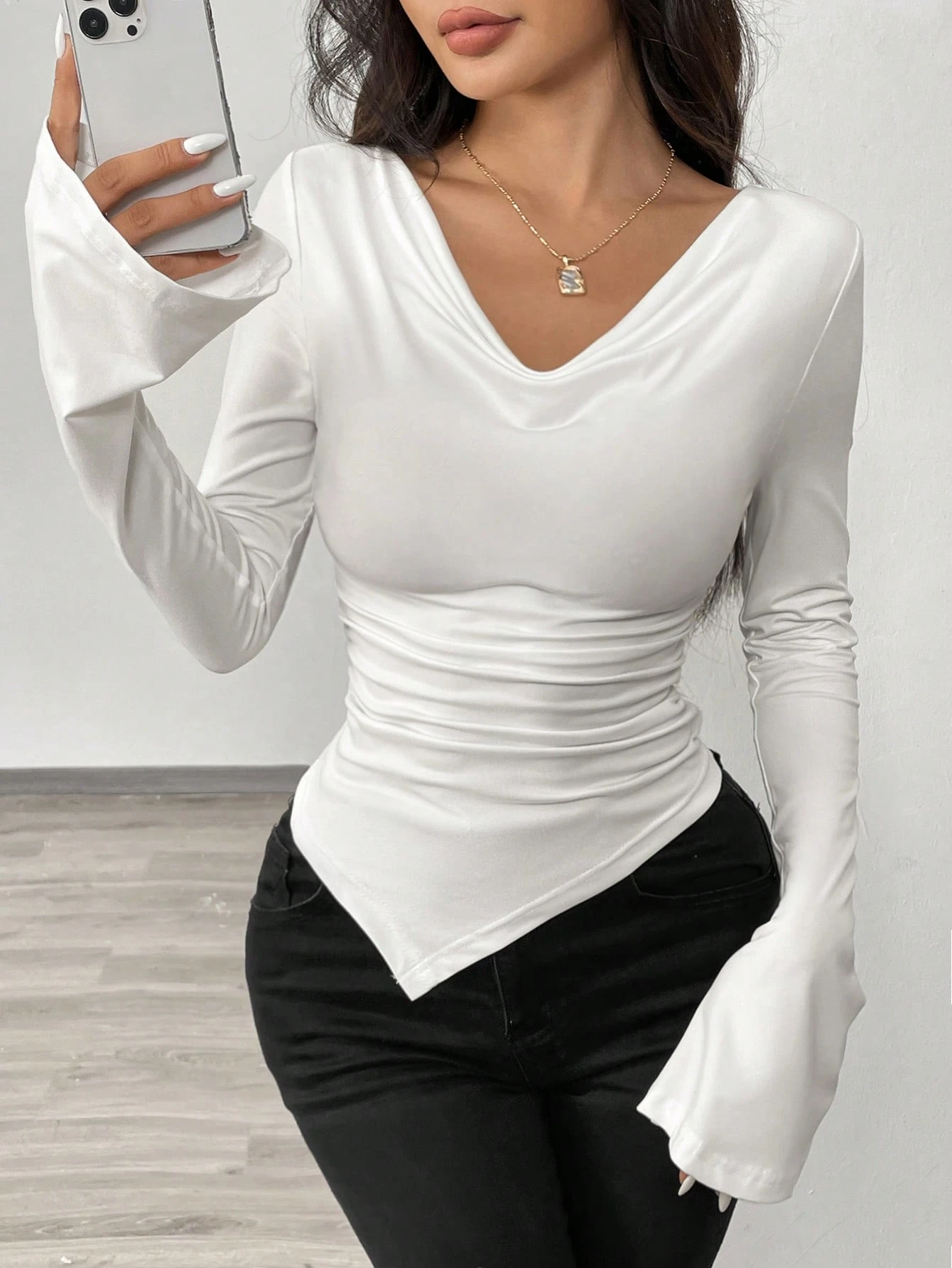 Raffinéa T-shirt tricoté avec ourlet asymétrique, bretelles réglables, taille cintrée ajustée, pouvant être porté hors des épaule — vue 4