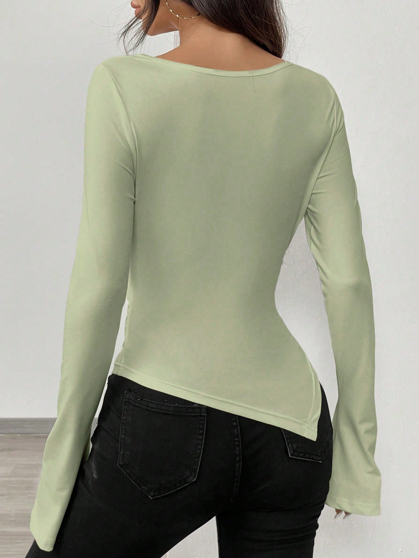 Raffinéa T-shirt tricoté avec ourlet asymétrique, bretelles réglables, taille cintrée ajustée, pouvant être porté hors des épaule — vue 13
