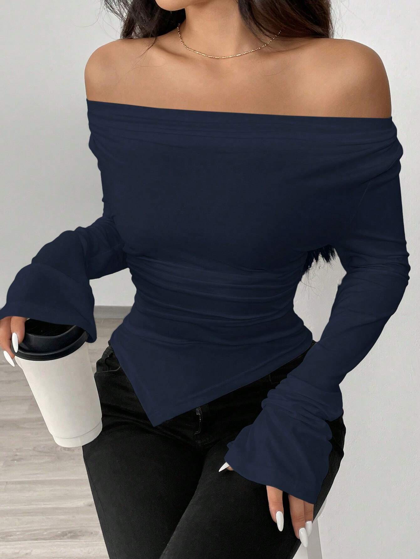 Raffinéa T-shirt tricoté avec ourlet asymétrique, bretelles réglables, taille cintrée ajustée, pouvant être porté hors des épaule — vue 17