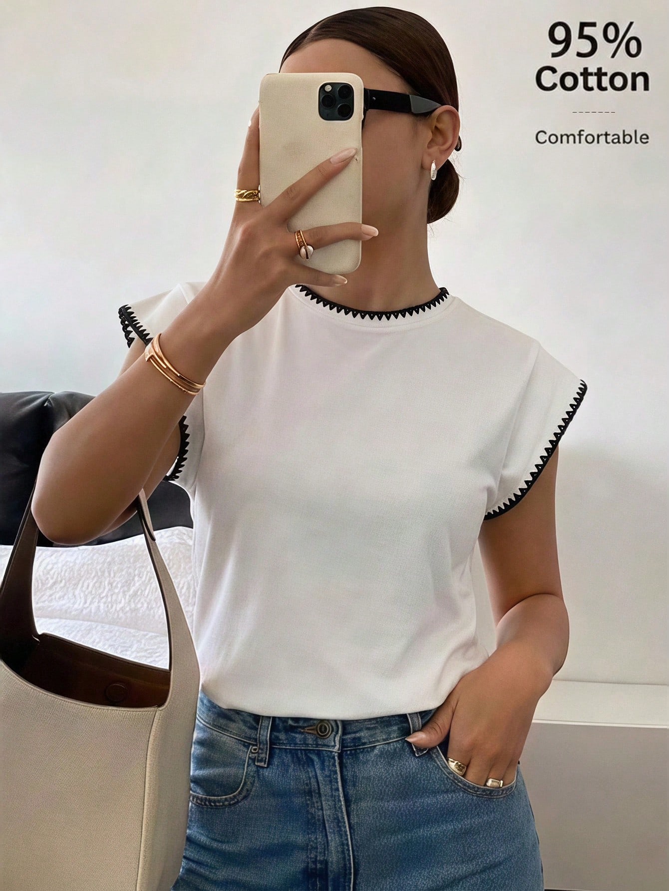 Siren Gaze T-shirt décontracté minimaliste bordeaux pour femmes avec broderie de coquillage