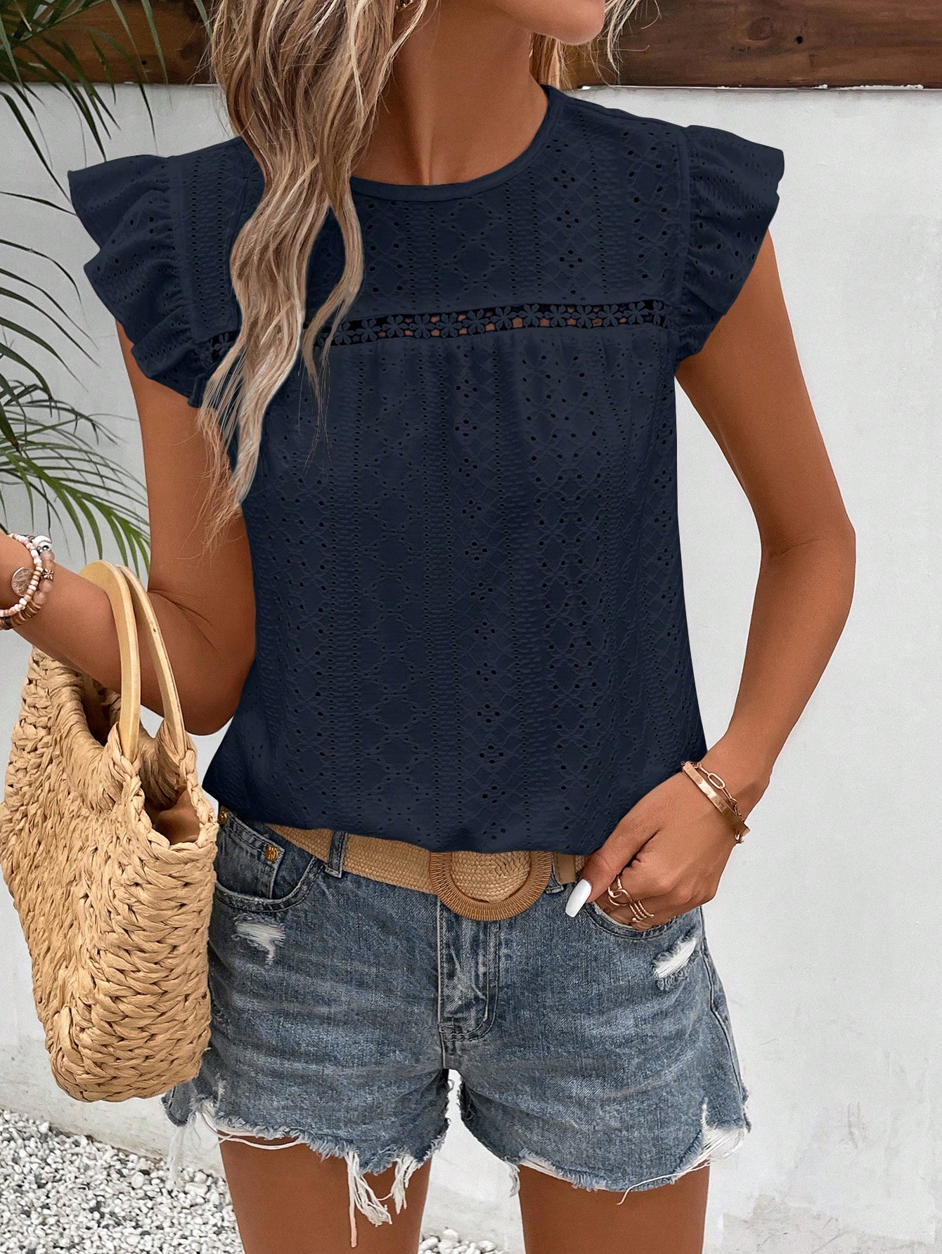 Frenchy T-shirt À Broderie Anglaise À Volants