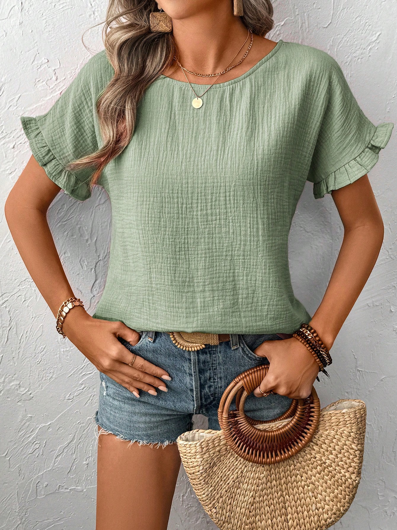 Breezaya Blouse à encolure ras-du-cou unie avec volants, manches courtes, — vue 14