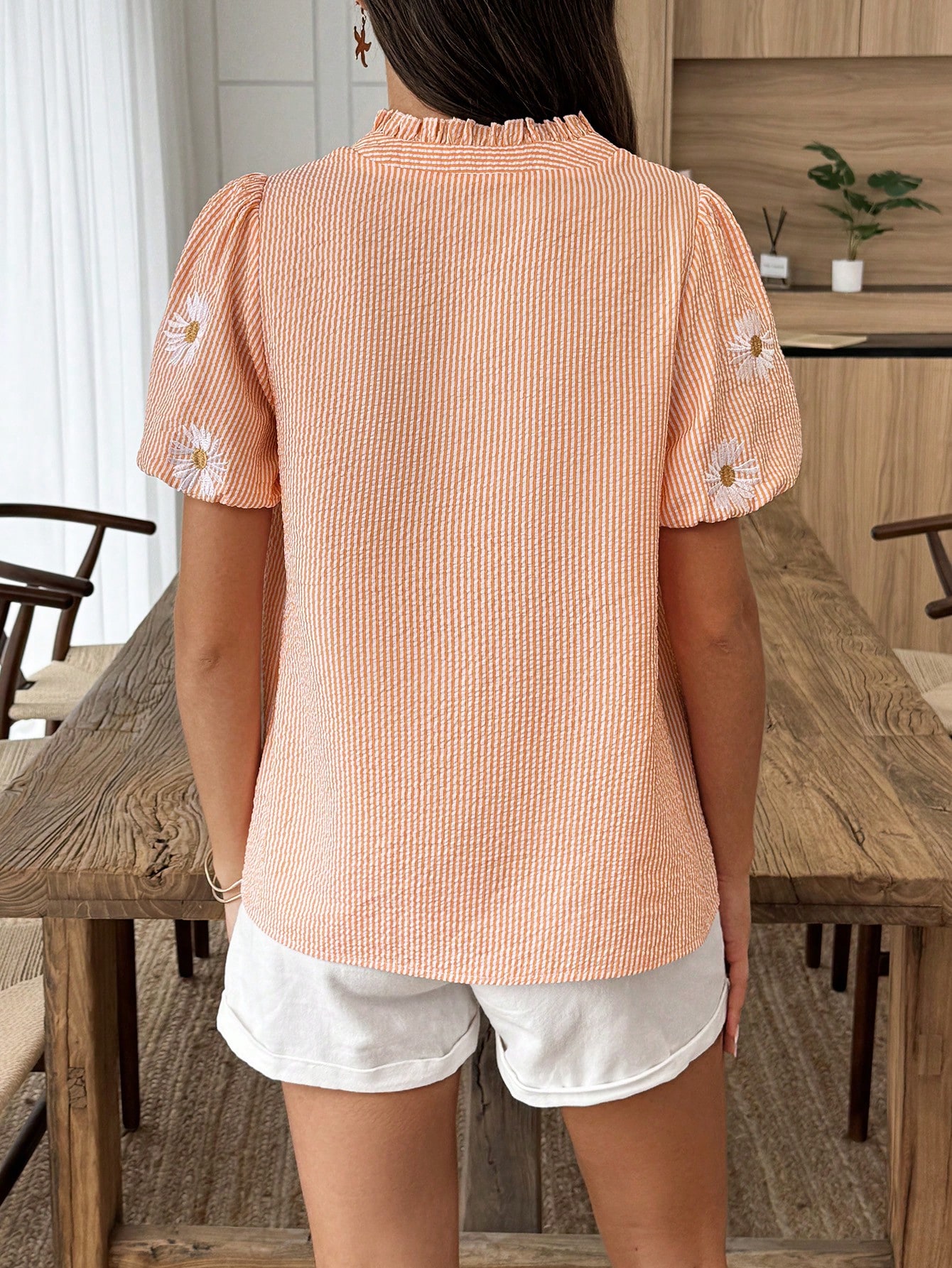 Weeklong Chemise décontractée de vacances à col cranté avec rayures et broderie florale — vue 2