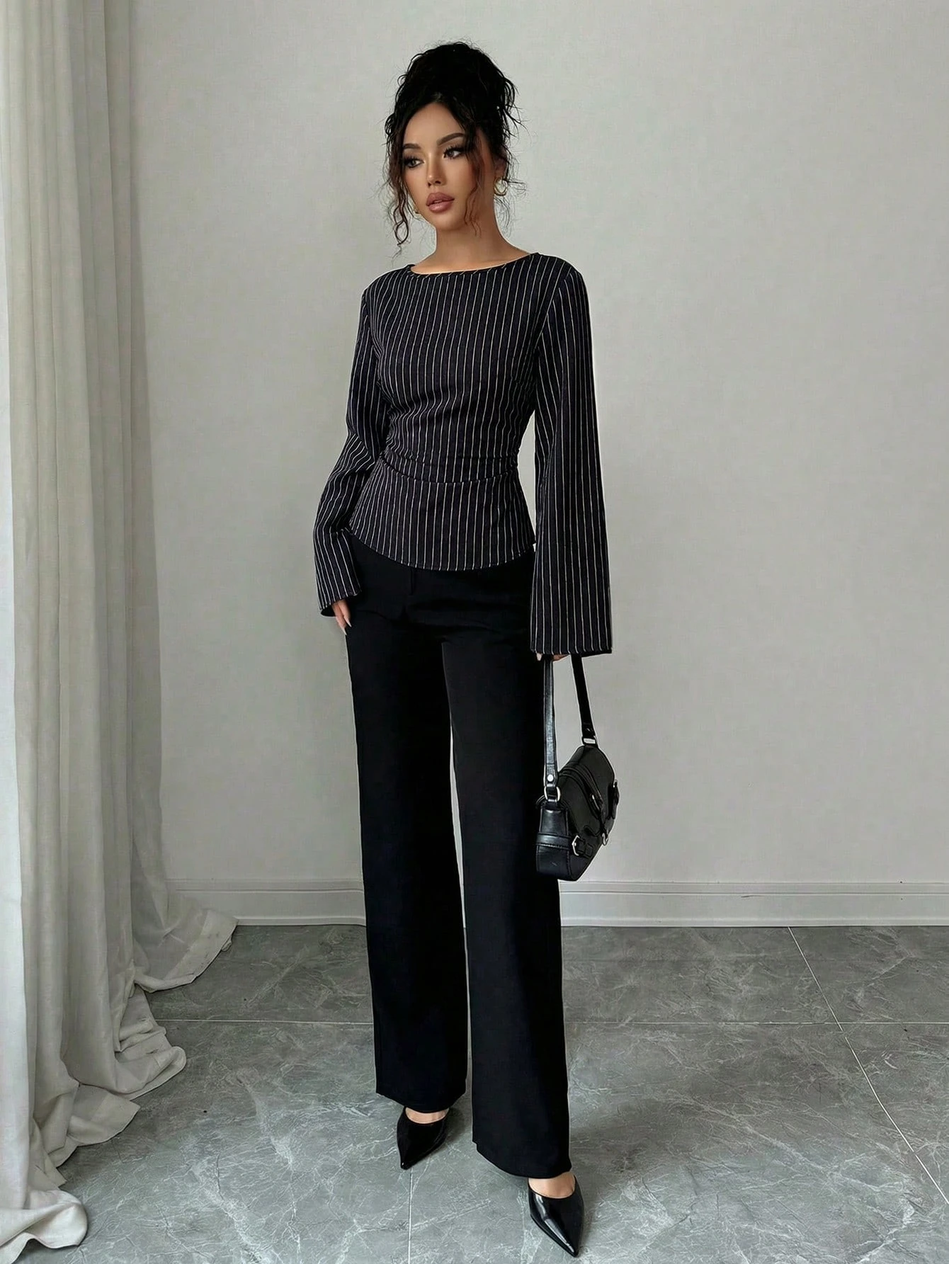 Siren Gaze Blouse à manches évasées avec attache à la taille et rayures — vue 3