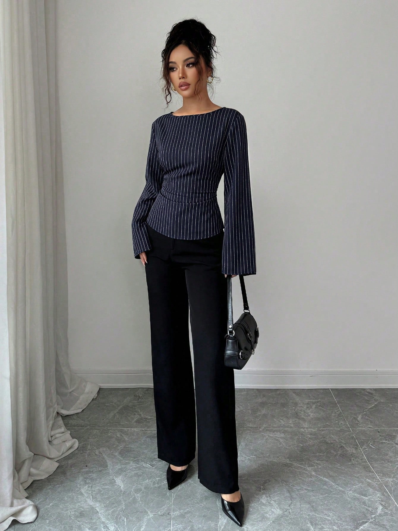 Siren Gaze Blouse à manches évasées avec attache à la taille et rayures — vue 11