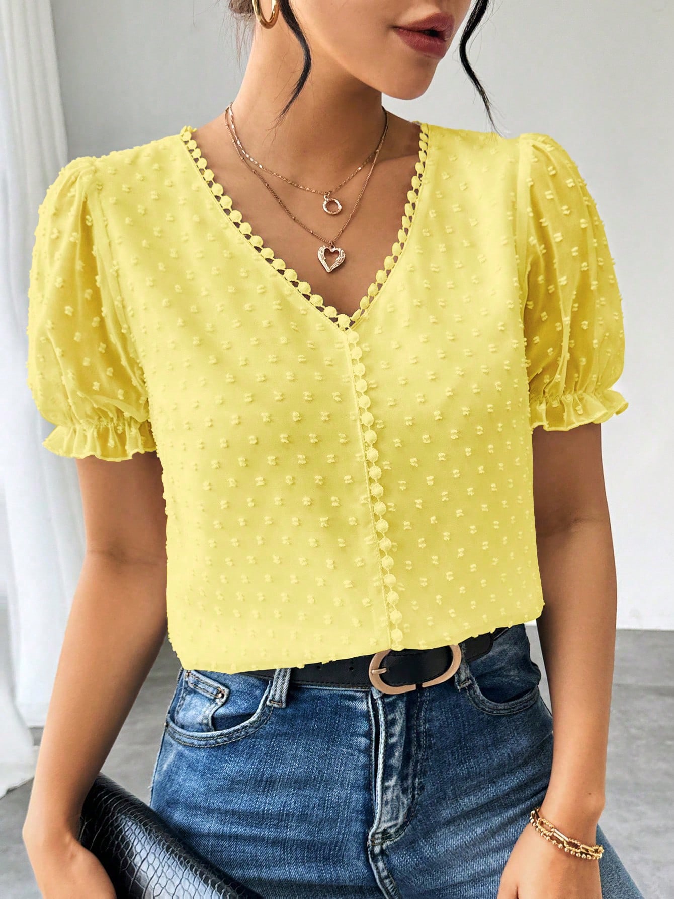 aivellea Blouse en mousseline de soie à pois français à la mode pour femmes, chemise élégante et intellectuelle à manches courtes avec design à volants pour l'été — vue 11