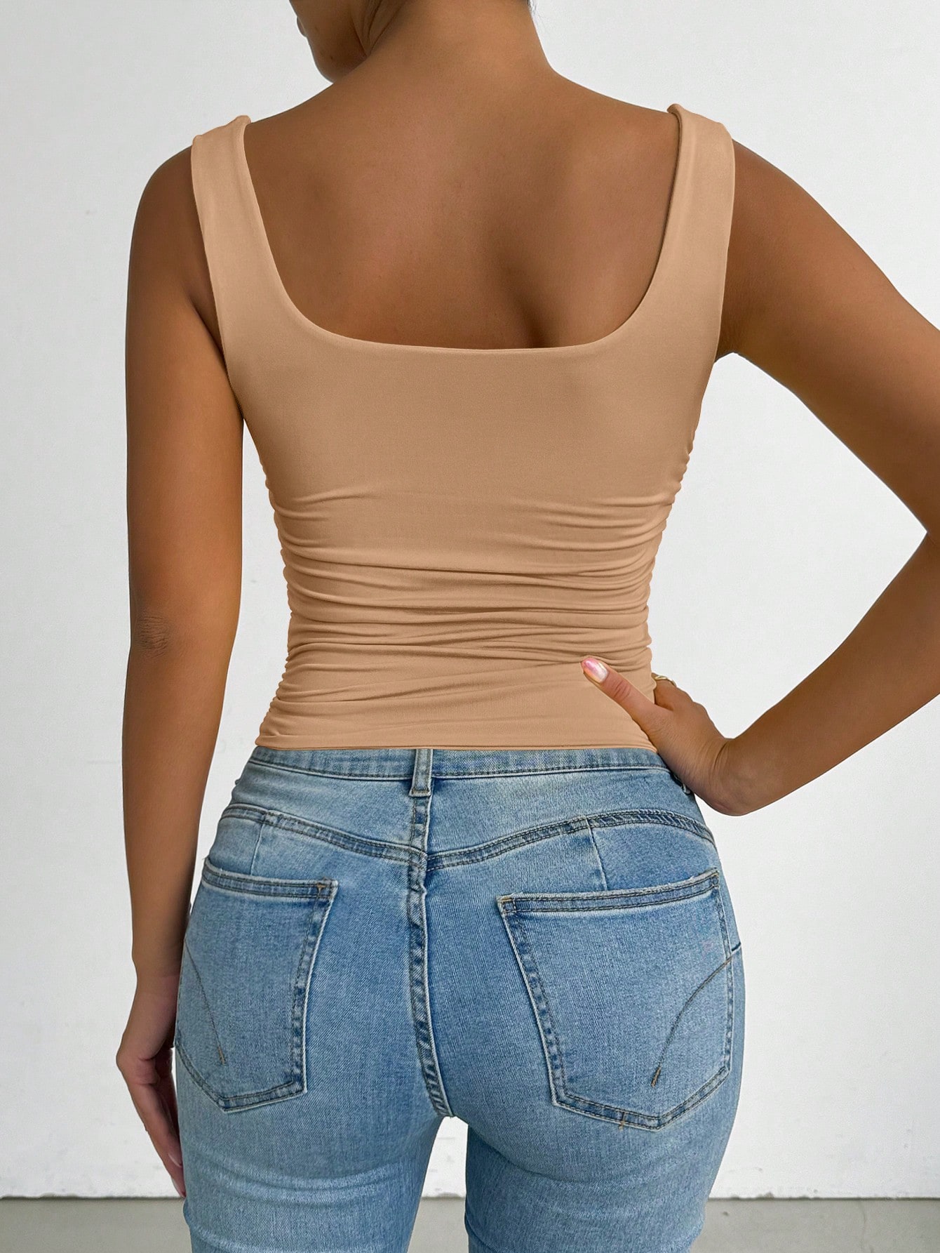 Allurite Débardeur femme unicolore à col carré simple pour usage quotidien — vue 8