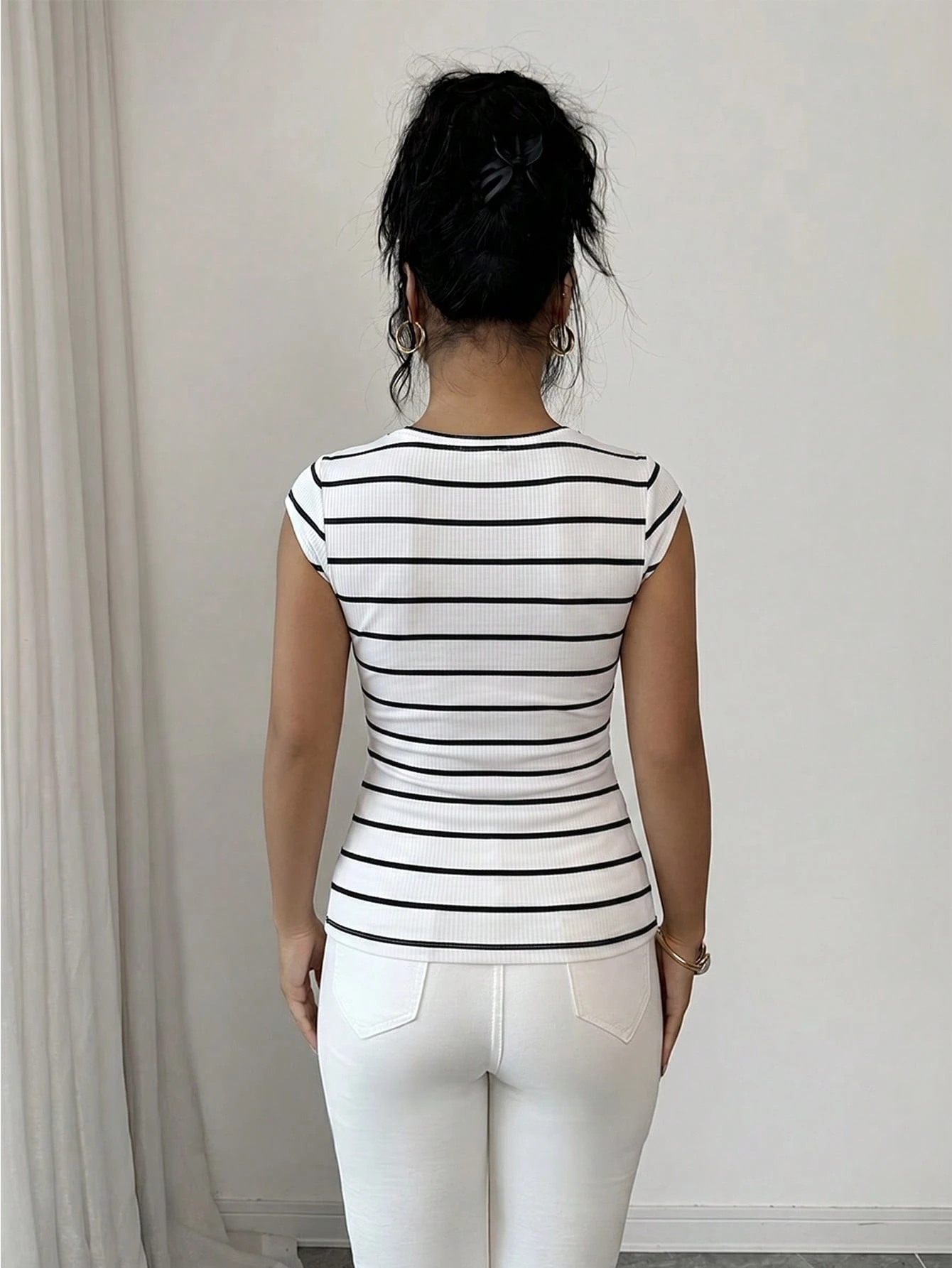 Elenzga Élégant T-shirt décontracté avec col drapé à volants et manches — vue 2