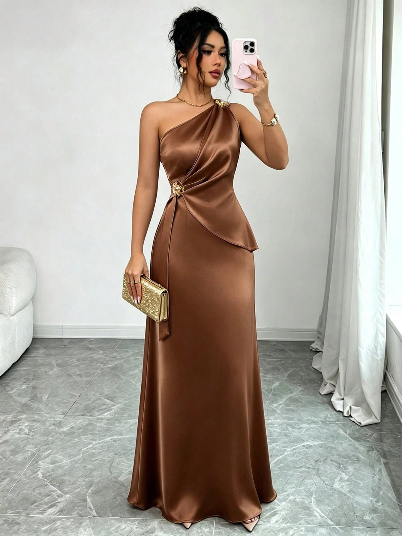 lenzga Robe moulante élégante pour femme, printemps/été, en satin, à épaule asymétrique, avec décor floral métallique, taille cintrée, champagne, pour dîner, soirée formelle, rendez-vous et mariage — vue 7