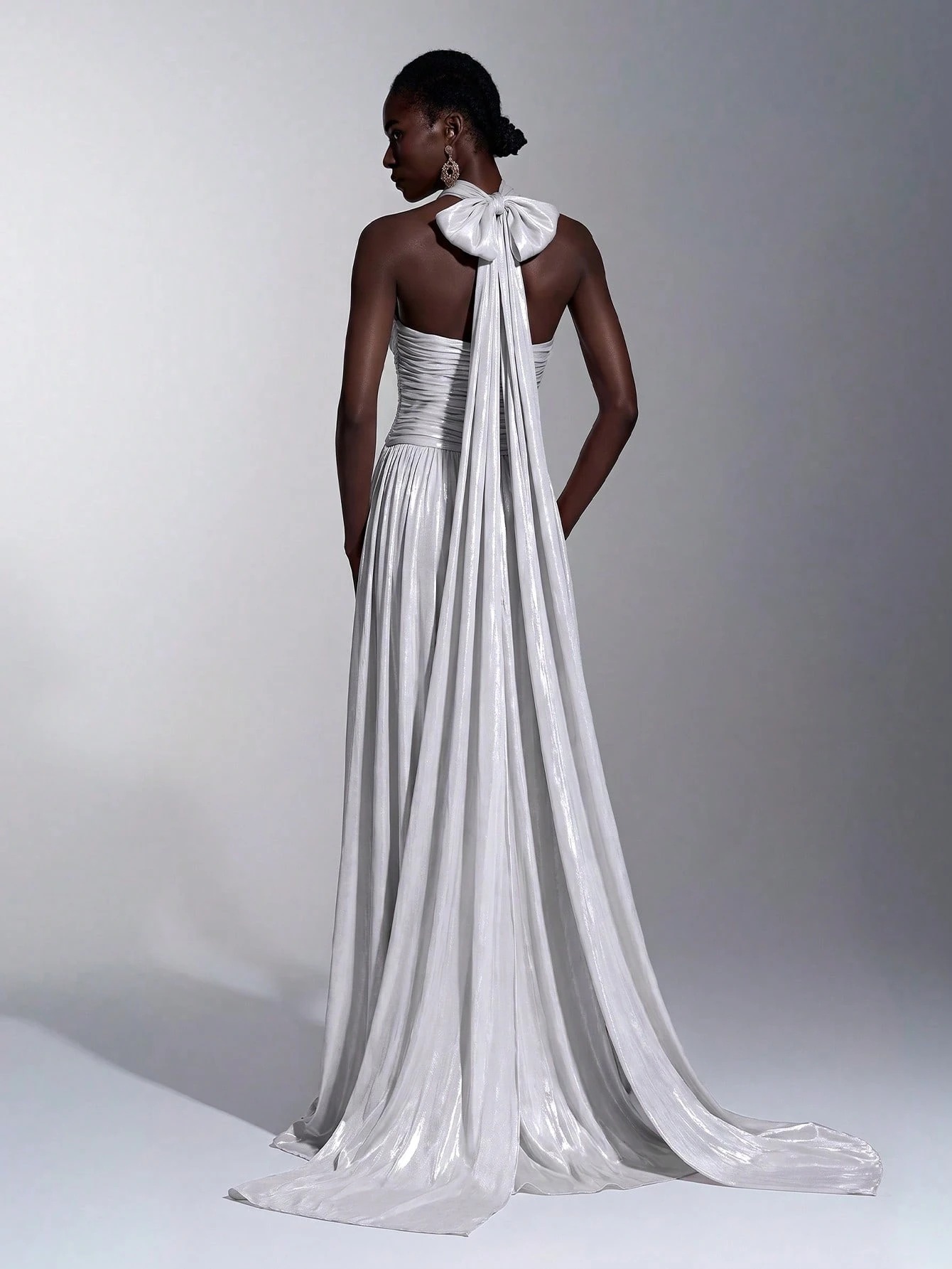 litara Robe de soirée élégante et romantique en tissu organza brillant, décoration froncée — vue 2