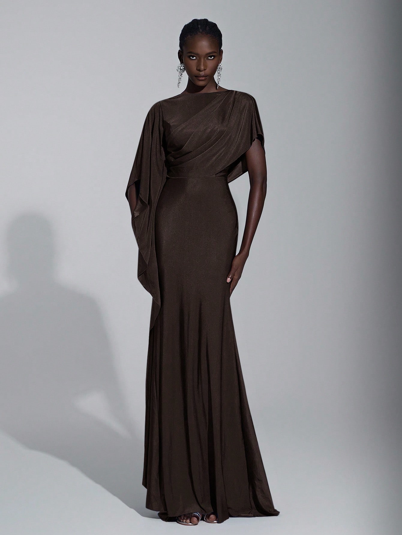 Elitara Robe de demoiselle d'honneur élégante, chic et luxueuse en satin bleu marine — vue 13