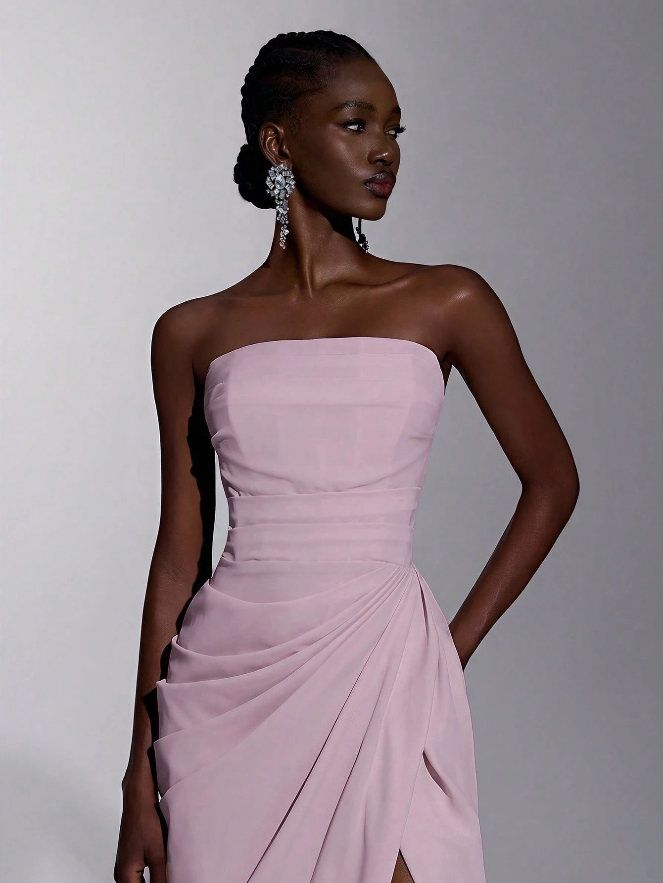 Elitara Robe sirène élégante, luxueuse et sexy en satin sans bretelles, froncée, avec fente et nœud — vue 15