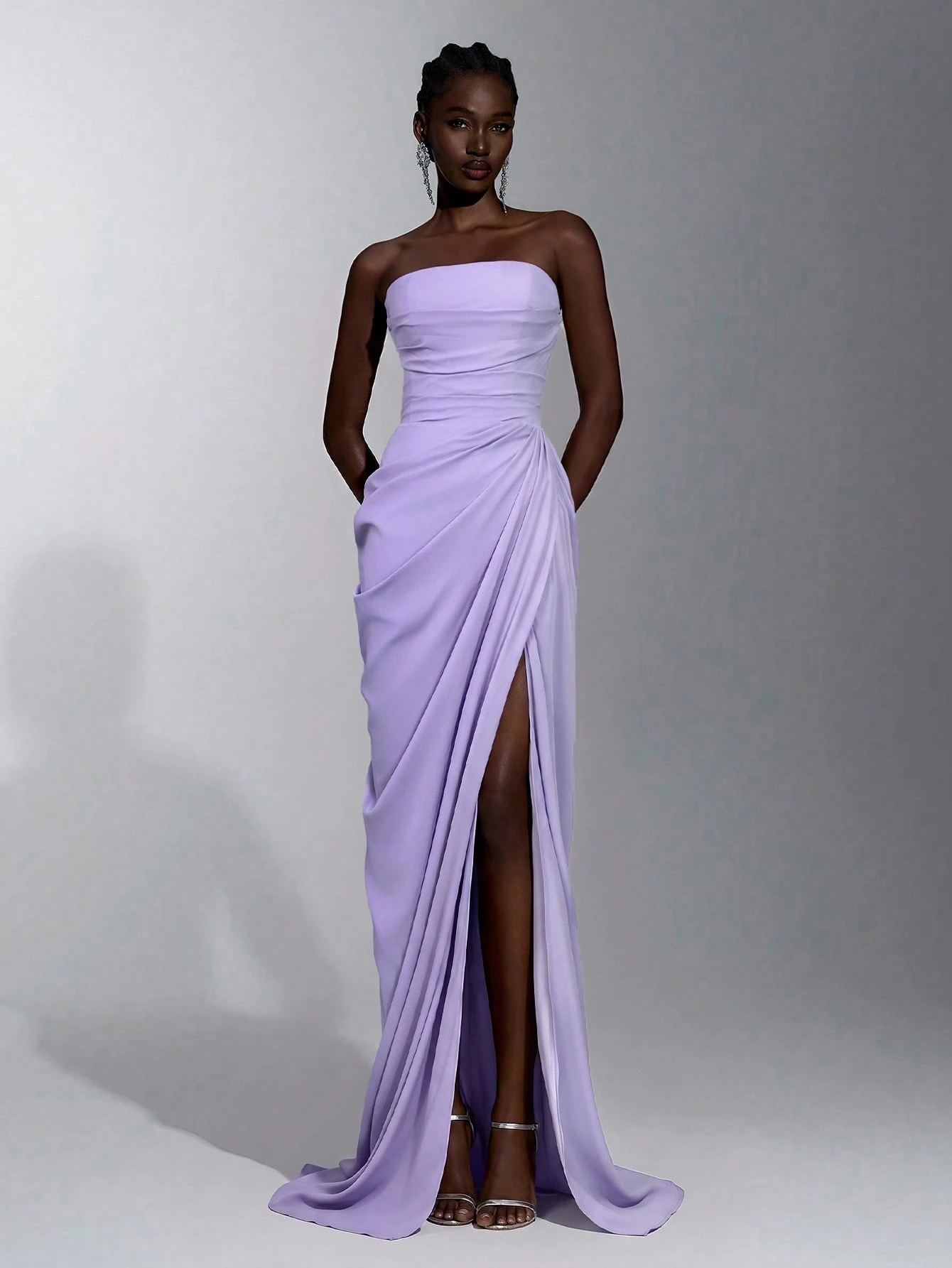 Elitara Robe sirène élégante, luxueuse et sexy en satin sans bretelles, froncée, avec fente et nœud — vue 16