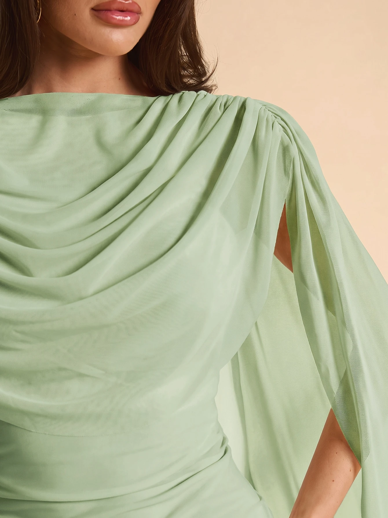 SHEIN BAE Robe mini moulante à col drapé et manches cape, couleur abricot clair unicolore — vue 11