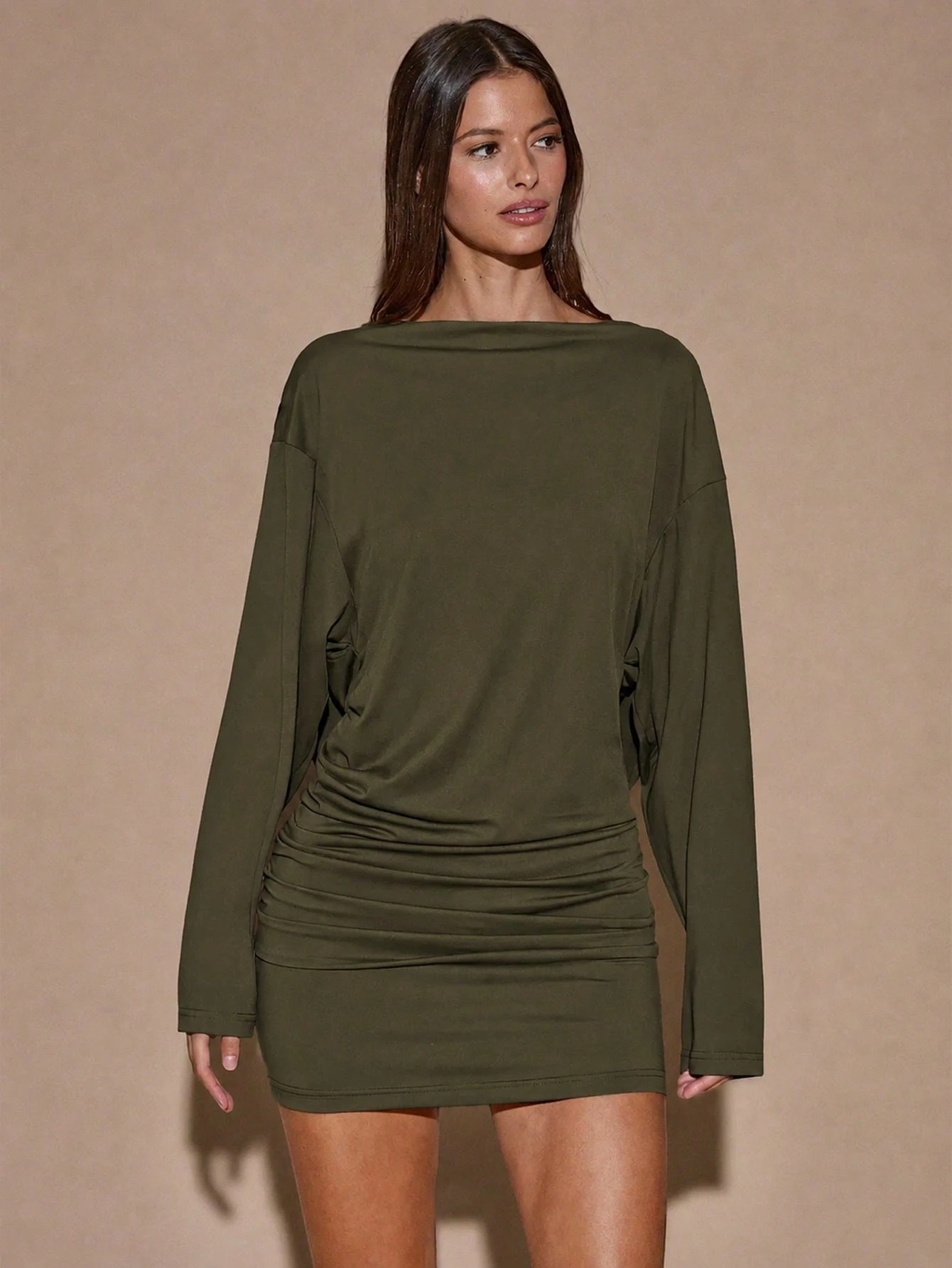 SHEIN BAE Robe mini dos nu pour femme, blanc cassé, automne, élégante, sexy et chic, pour soirée, club, cocktail, rendez-vous et mariage, manches longues, décolleté plongeant, coupe ample, unie — vue 5