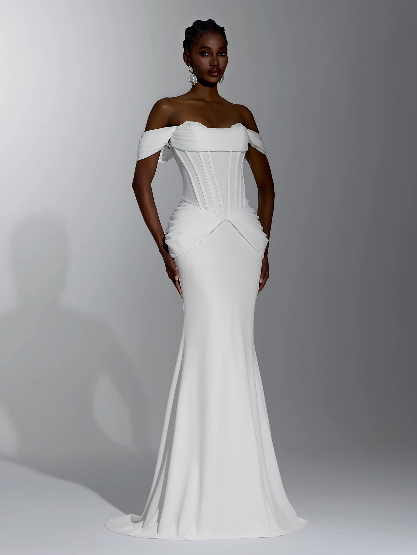 Robe longue sirène blanc épaules dénudées — vue 5