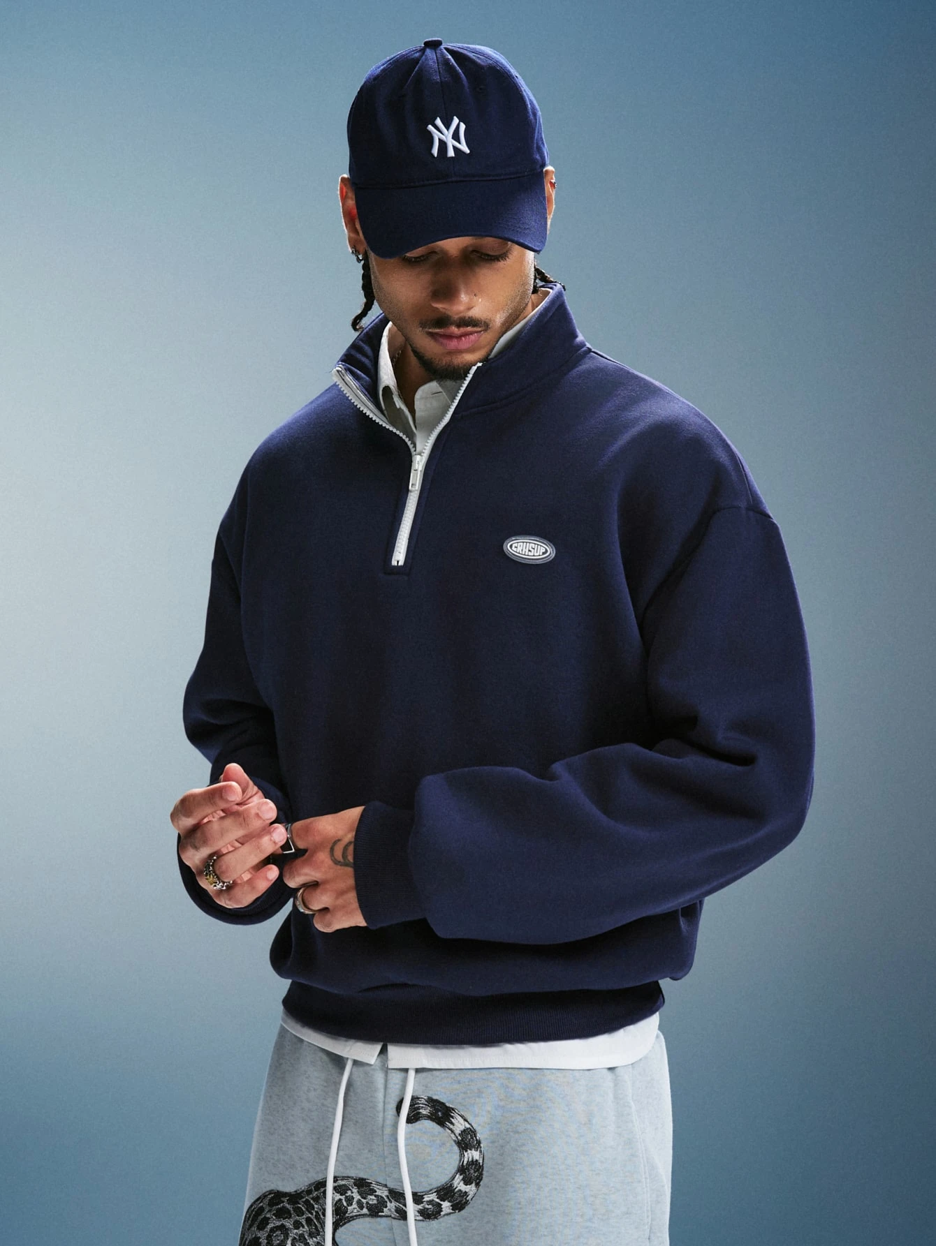 PAVTROS Sweat-shirt décontracté ample à manches longues avec col polo et imprimé lettres — vue 7