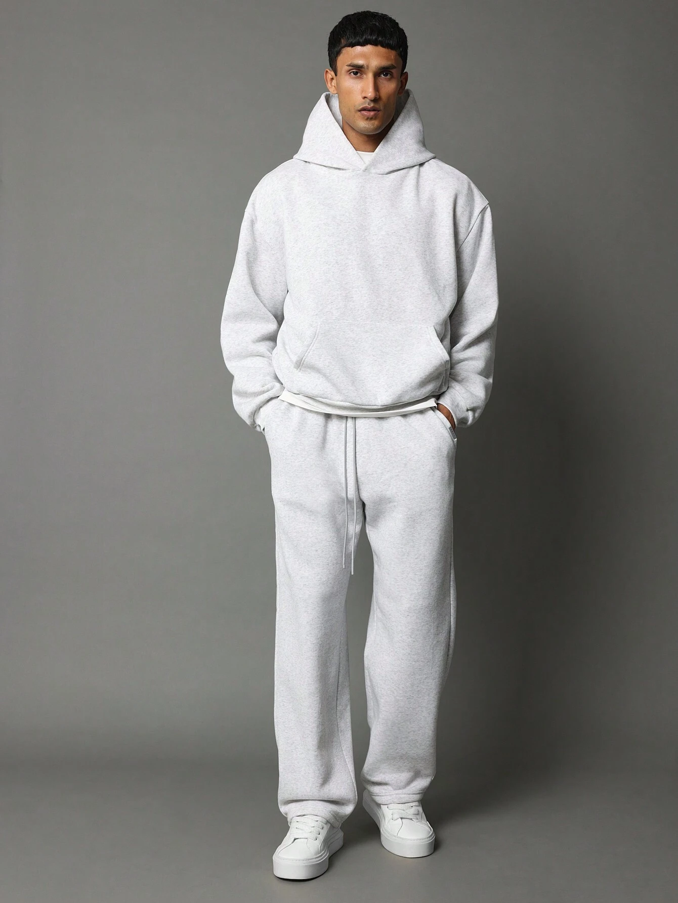 SUMWON Ensemble coordonné essentiel avec sweat-shirt à capuche et jogger à entre-jambe