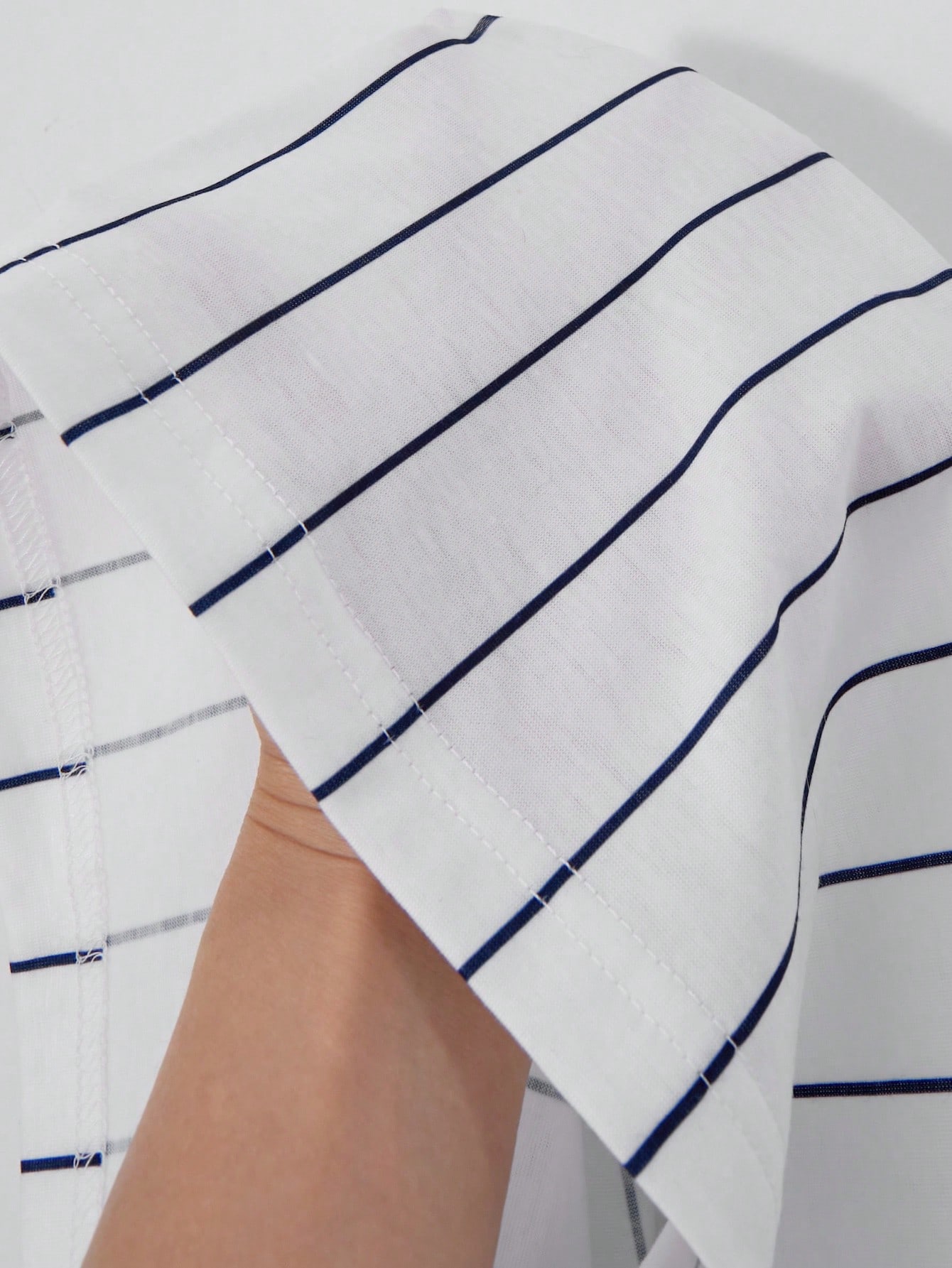 Chemise à col polo à manches courtes avec imprimé de lettres à rayures, coupe ample et — vue 12