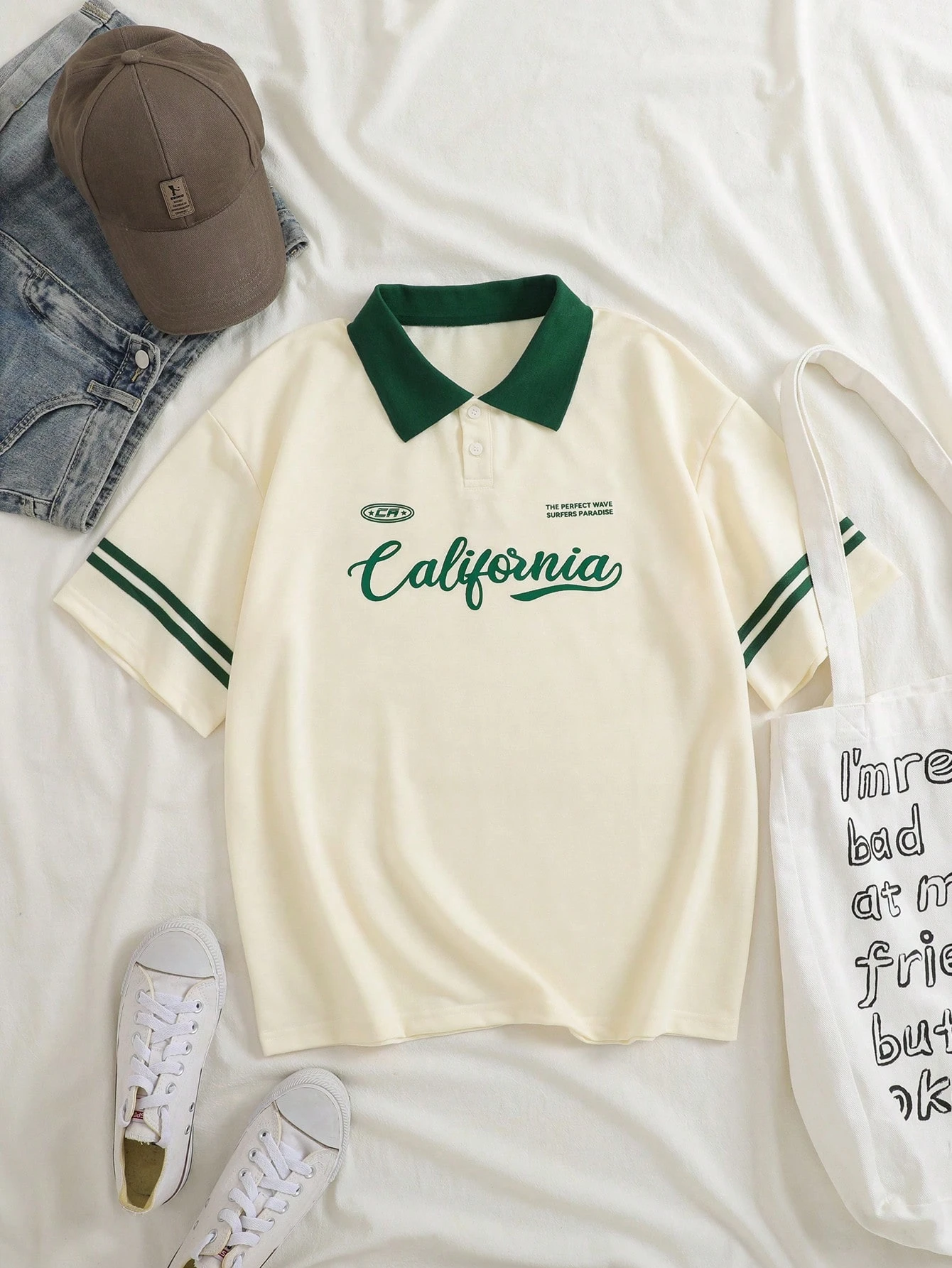 IslaSuriya T-shirt graphique à col contrasté, hauts graphiques pour femmes