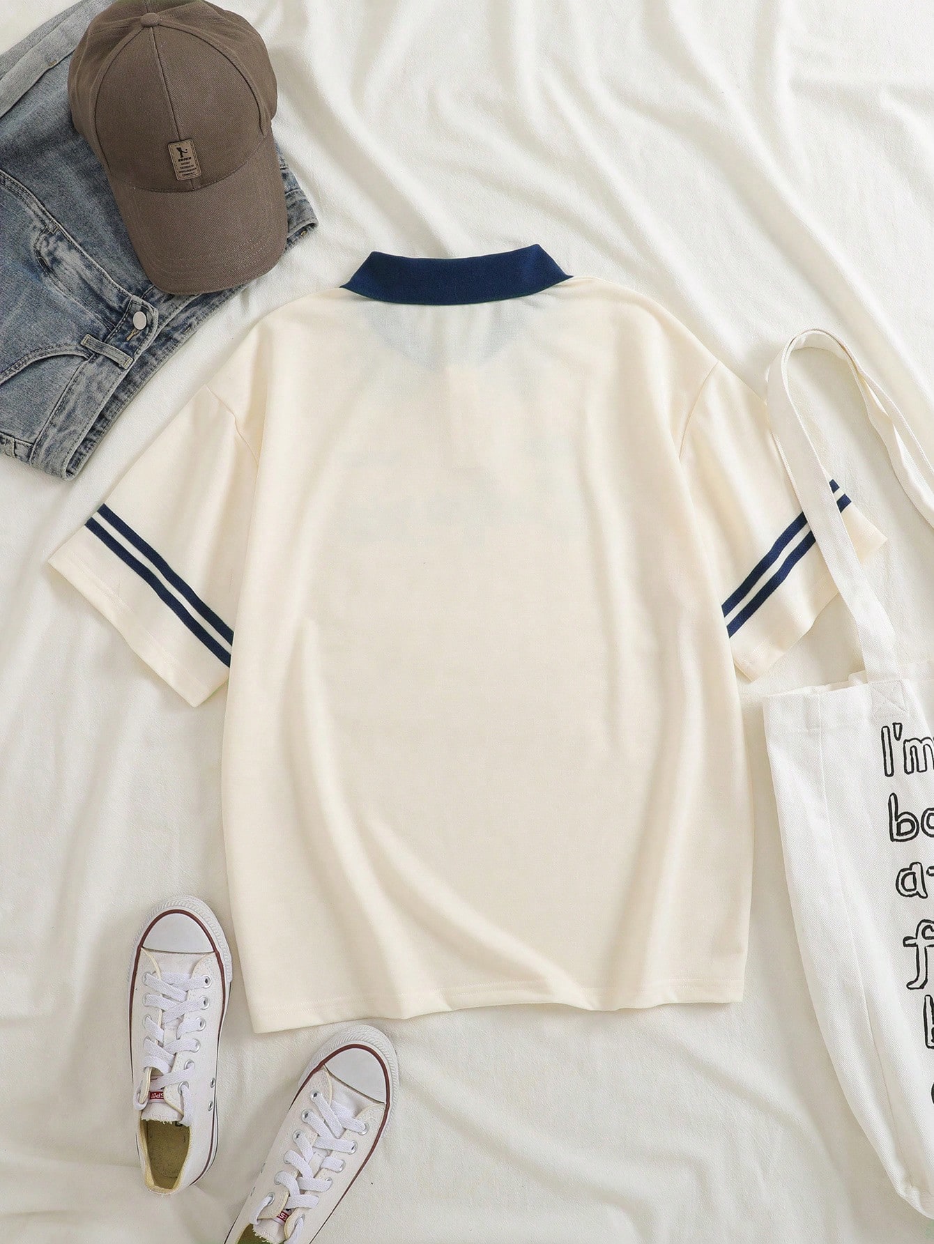 IslaSuriya T-shirt graphique à col contrasté, hauts graphiques pour femmes — vue 12