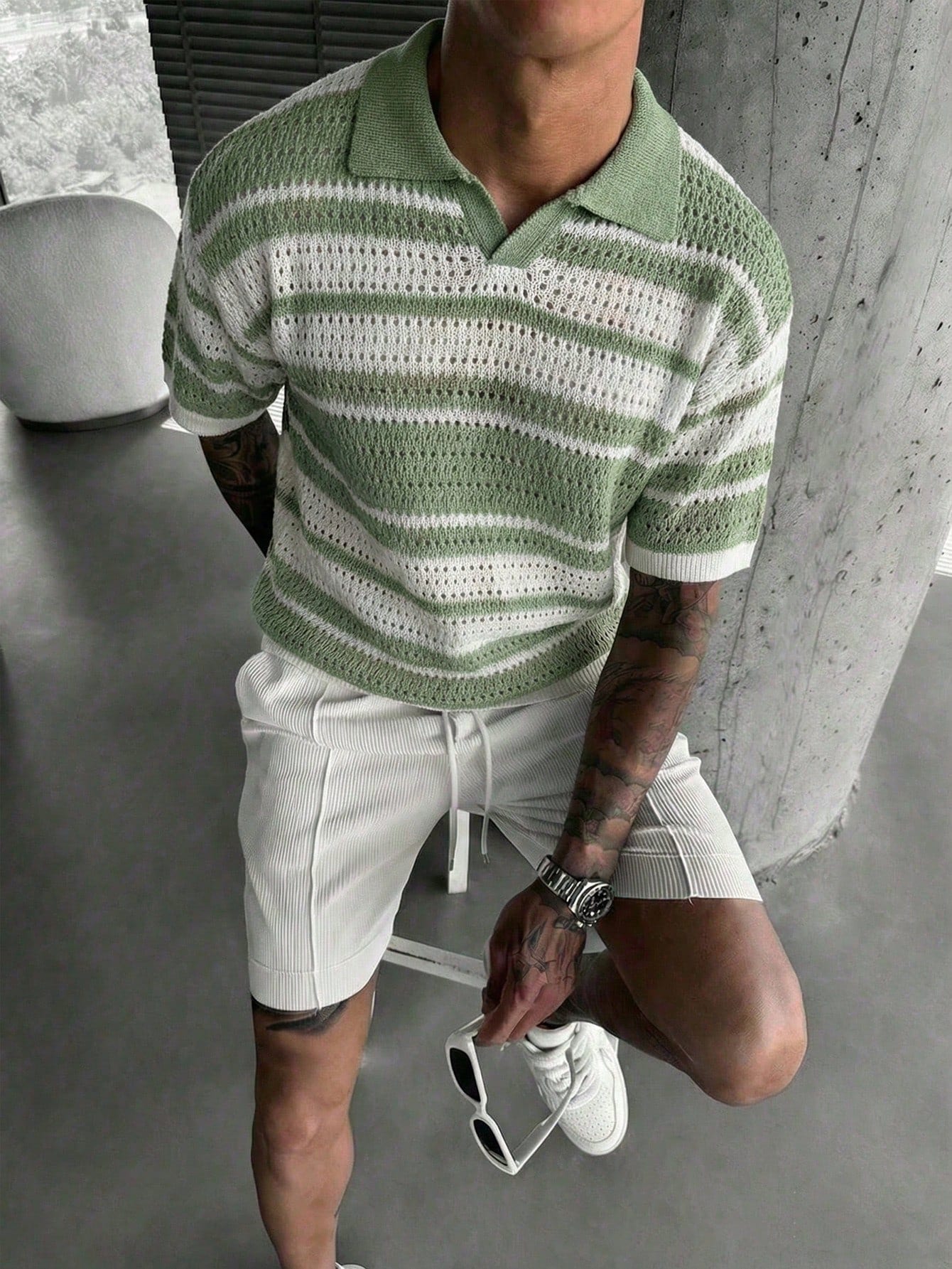 Manfinity LEGND Polo à manches courtes en tricot ajouré rayé vert et blanc pour hommes,