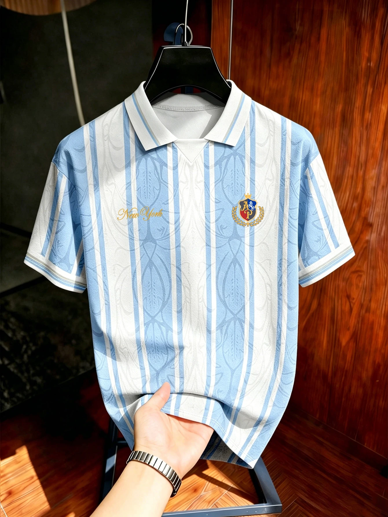 Manfinity Campus Court Polo à rayures avec badge de lettre rétro américain, col de — vue 4