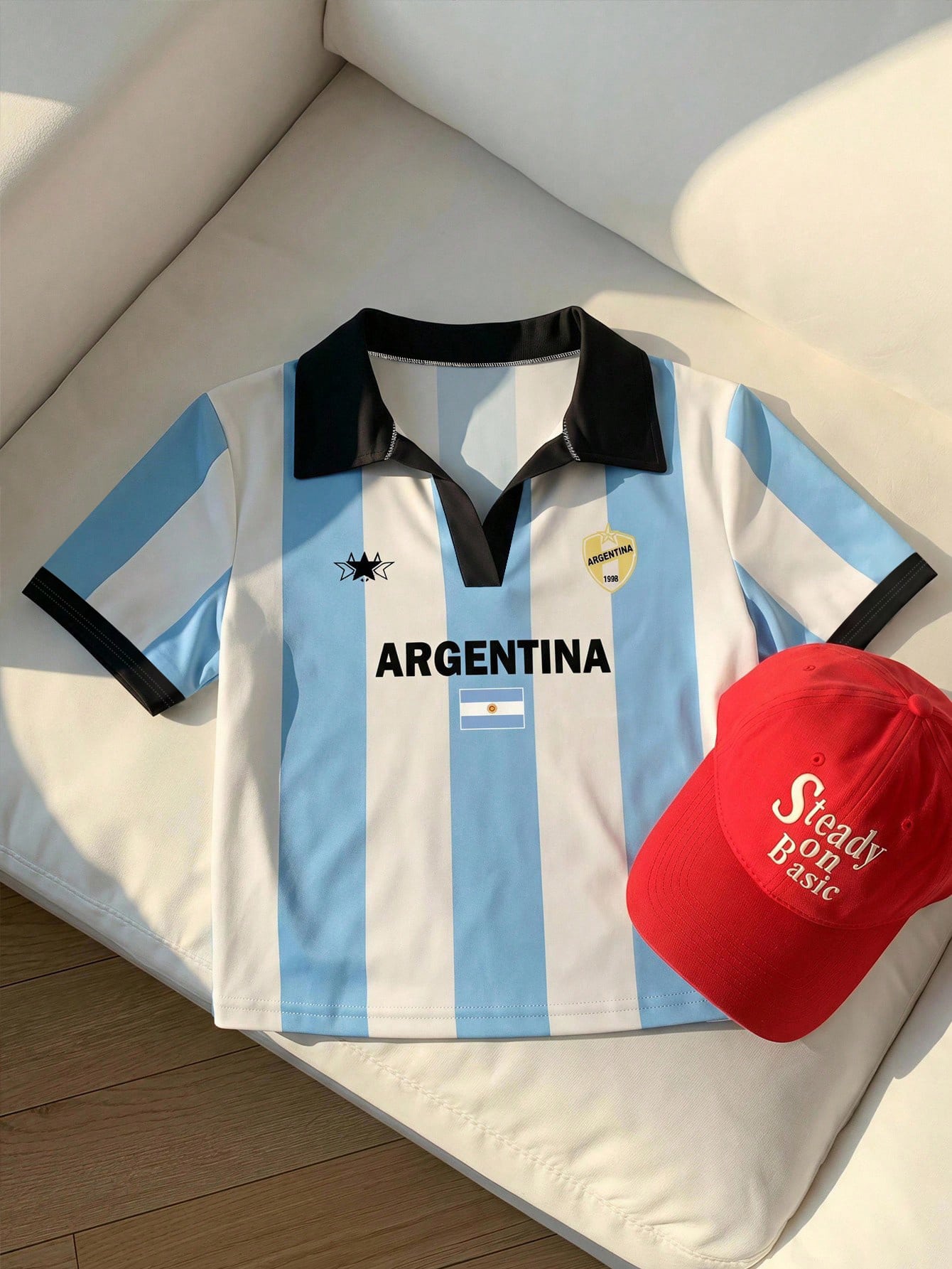 Comfortcana T-shirt ajusté à col polo avec imprimé rétro de couleurs contrastées dans le — vue 13