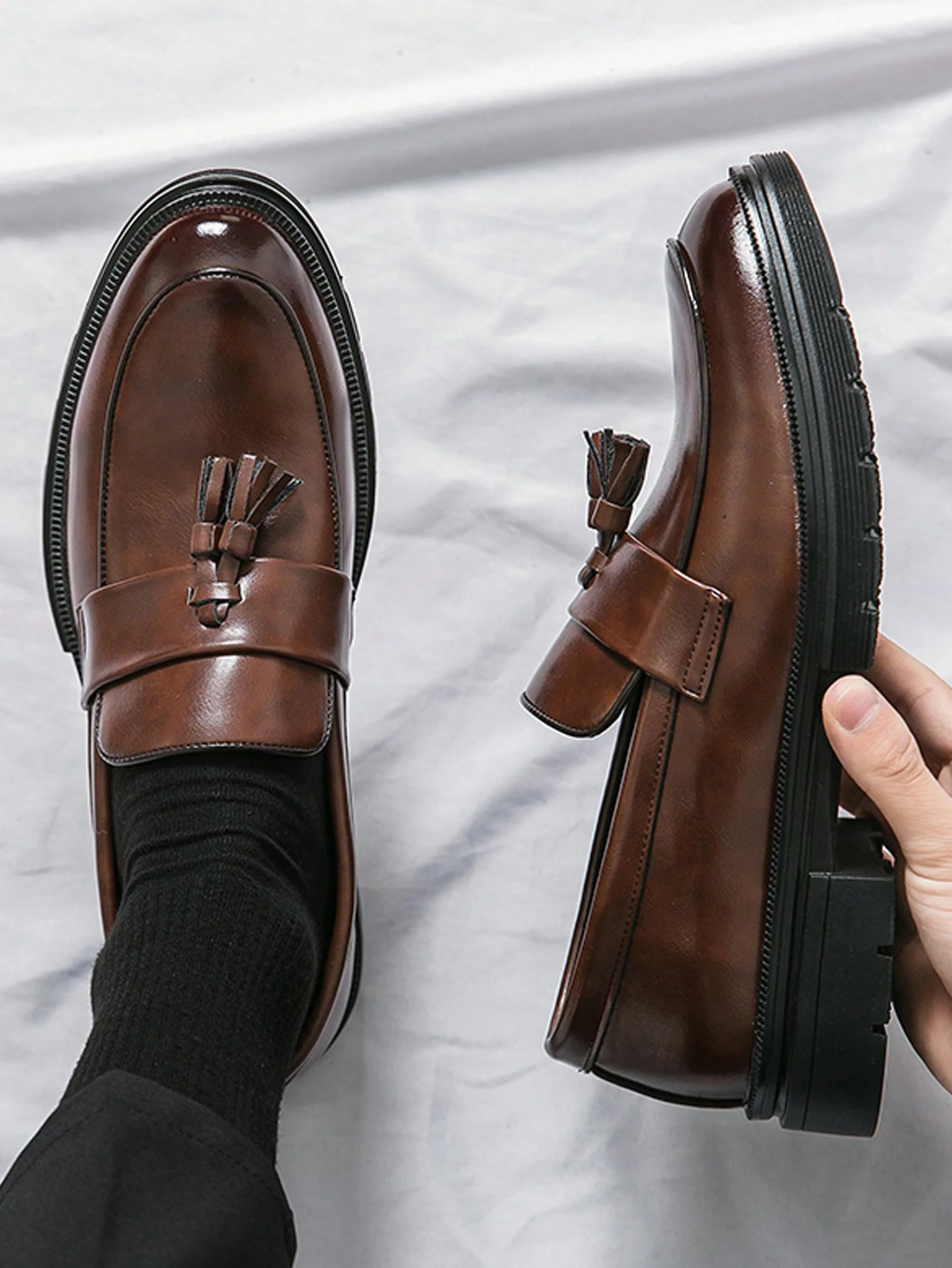 Chaussures habillées à semelle épaisse avec gland pour hommes - Mocassins habillés noirs — vue 3