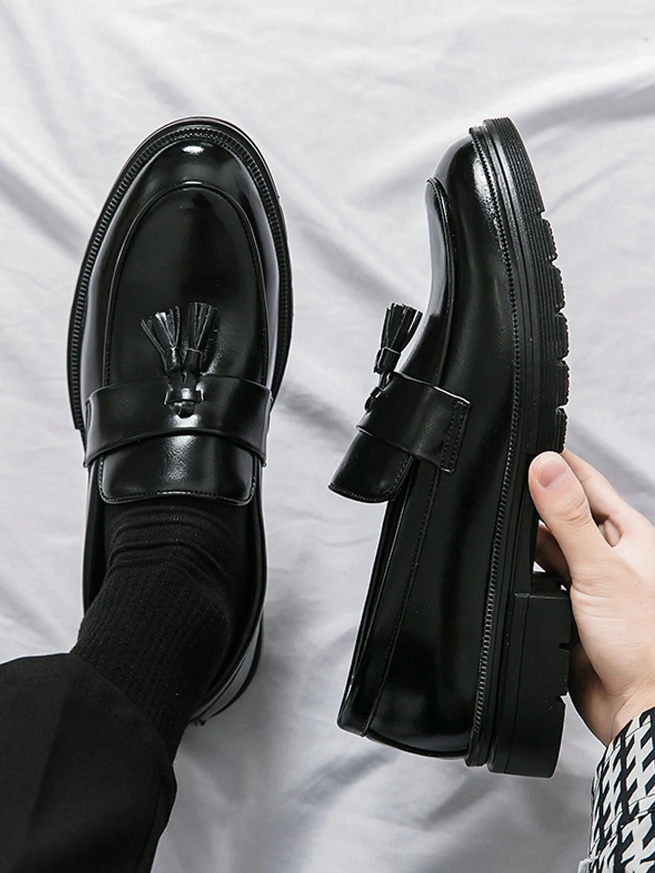 Chaussures habillées à semelle épaisse avec gland pour hommes - Mocassins habillés noirs — vue 12