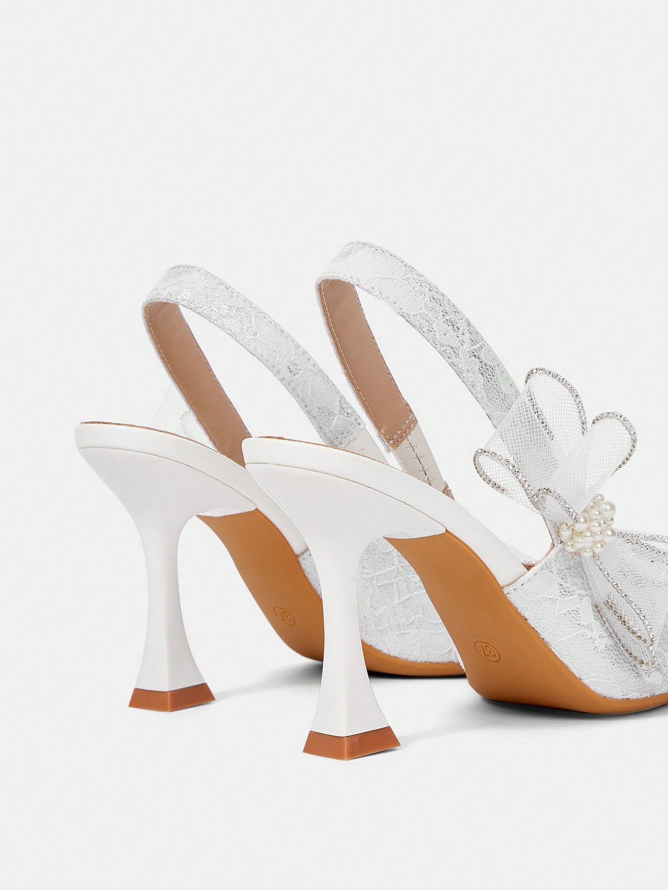 CUCCOO HITCHD Escarpins à talons hauts avec nœud papillon en dentelle blanche pour — vue 4