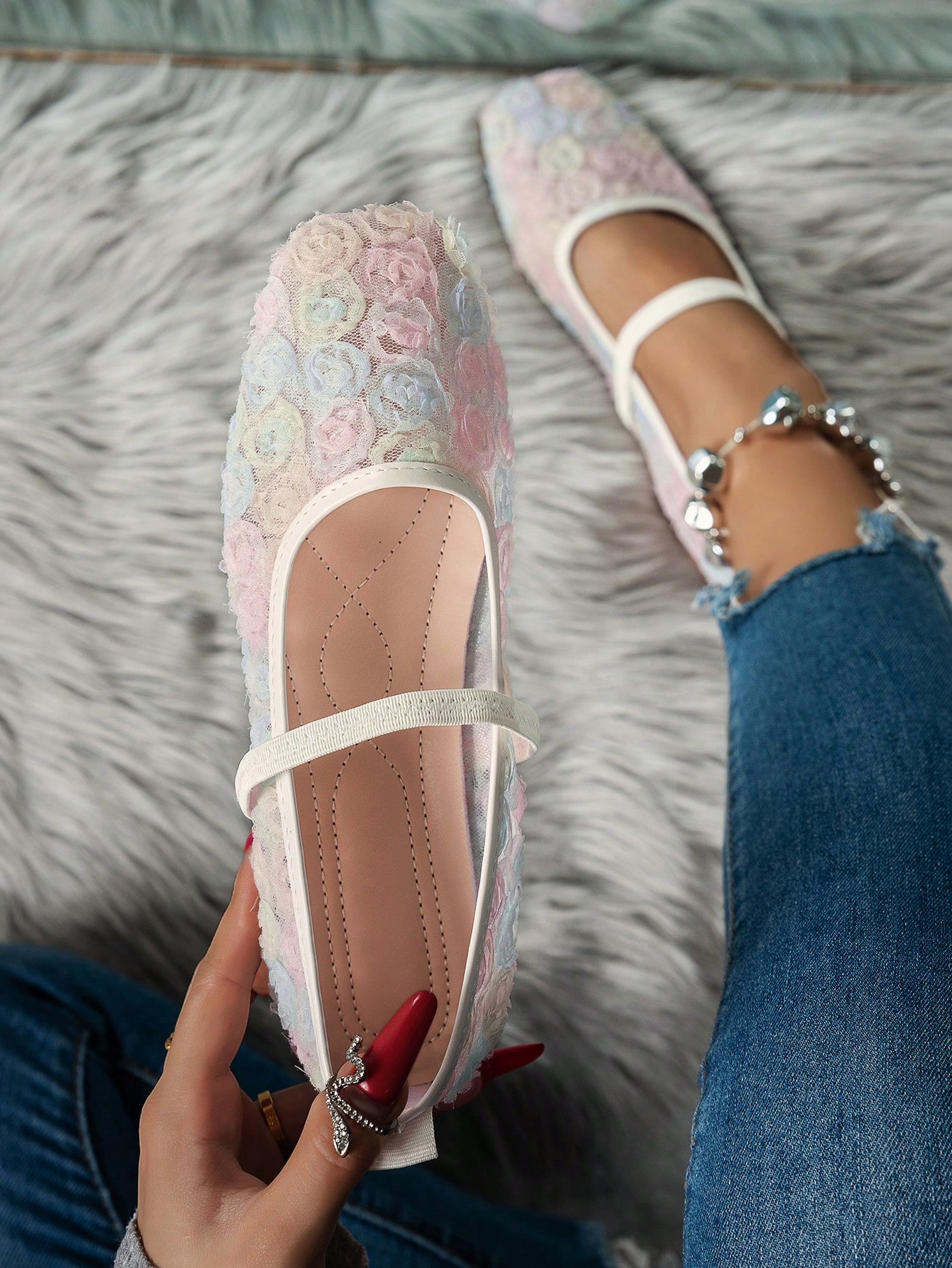 Chaussures plates Mary Jane pour femmes à bout carré, en dentelle florale et maille. — vue 8