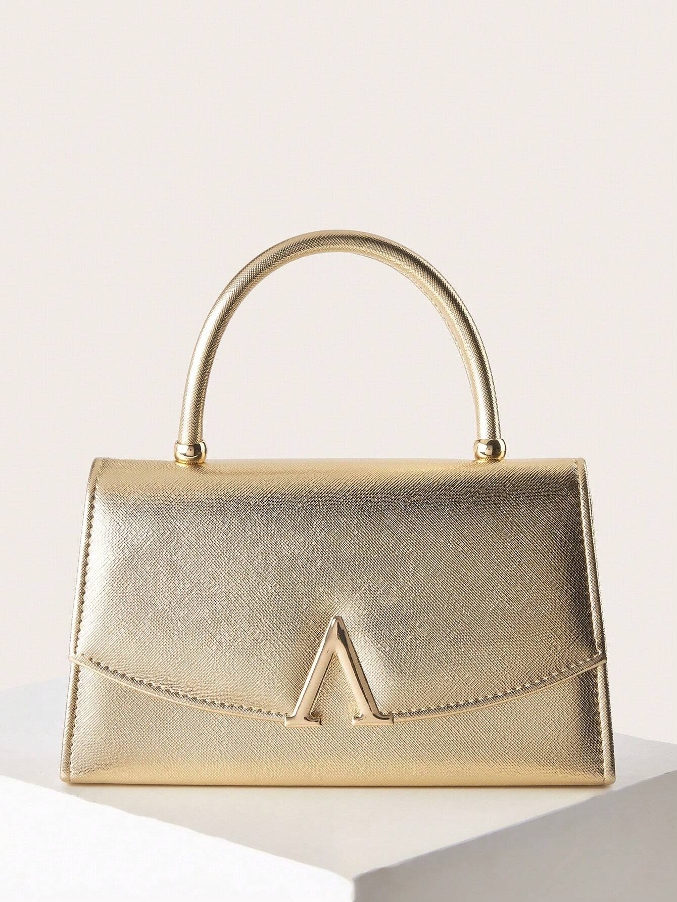 Cette pochette en PU miroir de couleur unie, charmante et d'un luxe discret, est légère — vue 10