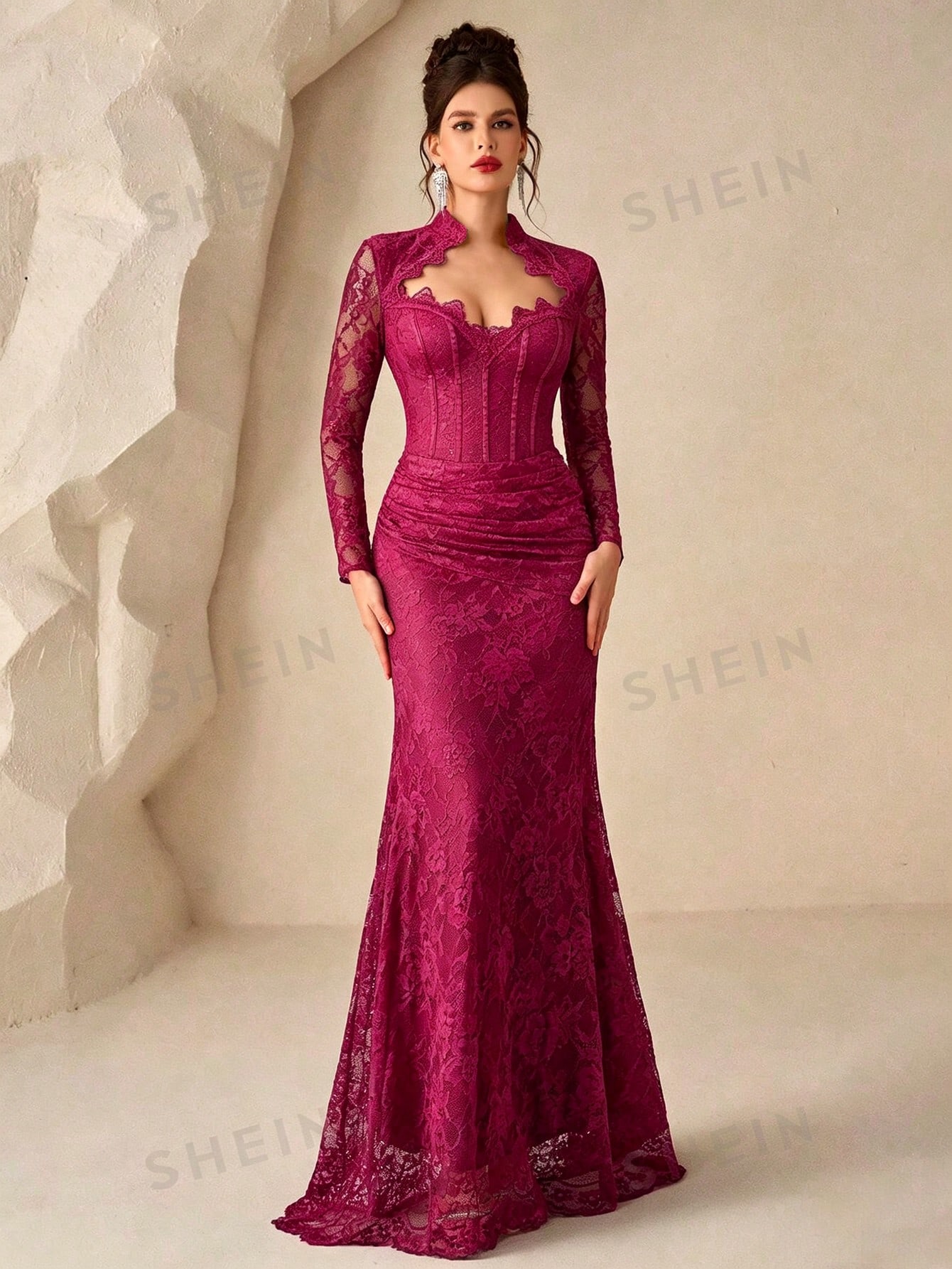 Coutiva Robe de soirée longue élégante et romantique en dentelle pour femmes, design