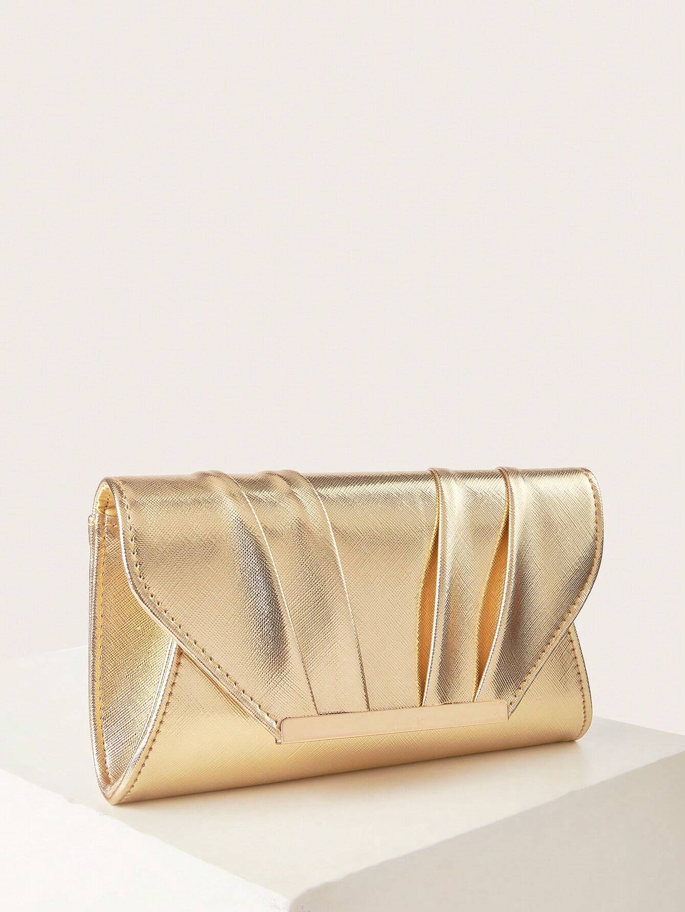 Élégante, raffinée, luxe discret, pochette laqué de couleur unie, pratique à porter, — vue 11