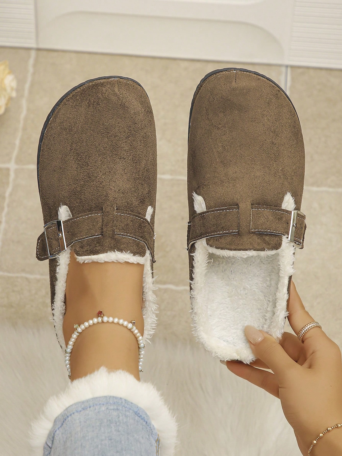 Nouvelles mules plates classiques de mode pour femmes automne/hiver, mules en daim beige — vue 4
