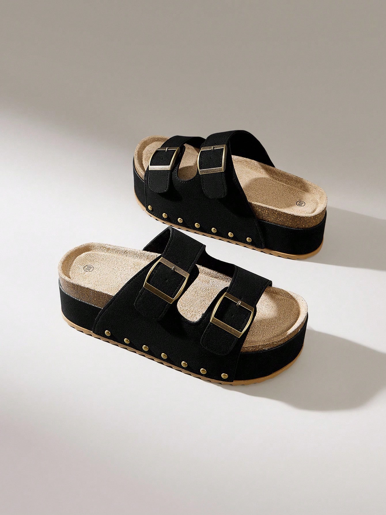 Solecia Nouvelles sandales d'été pour femmes avec boucle métallique et rivets, à bout — vue 12