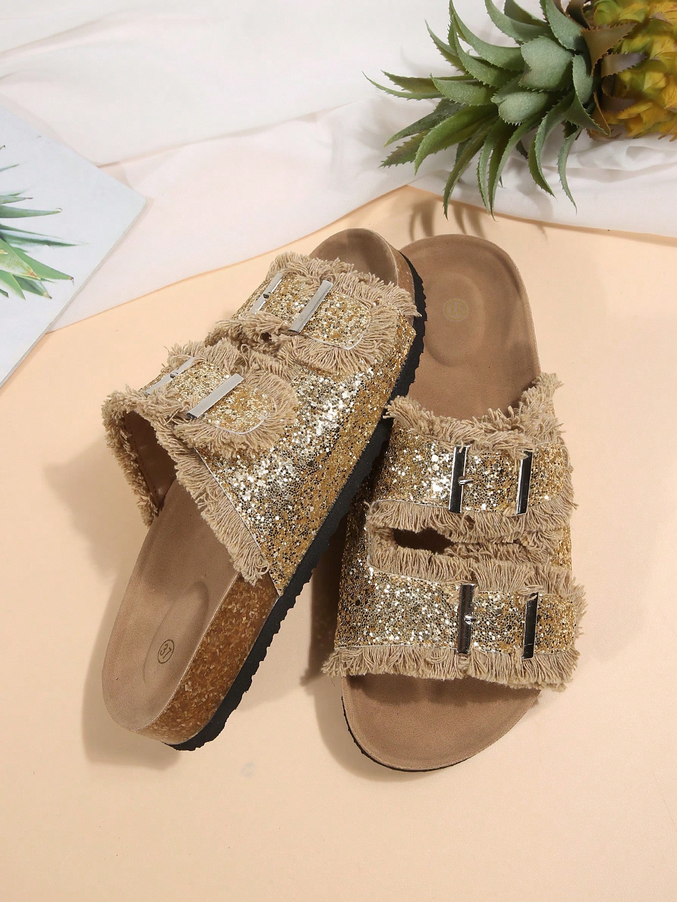 Sandales décontractées vintage de niche grande taille, pantoufles à double boucle à – doré et noir — vue 12