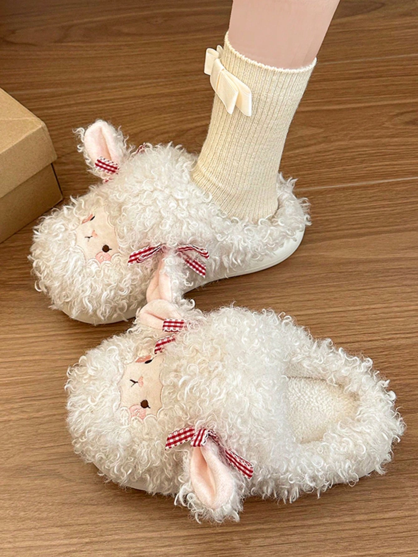 Pantoufles en peluche blanches avec motif animal de dessin animé, chaussures mules à